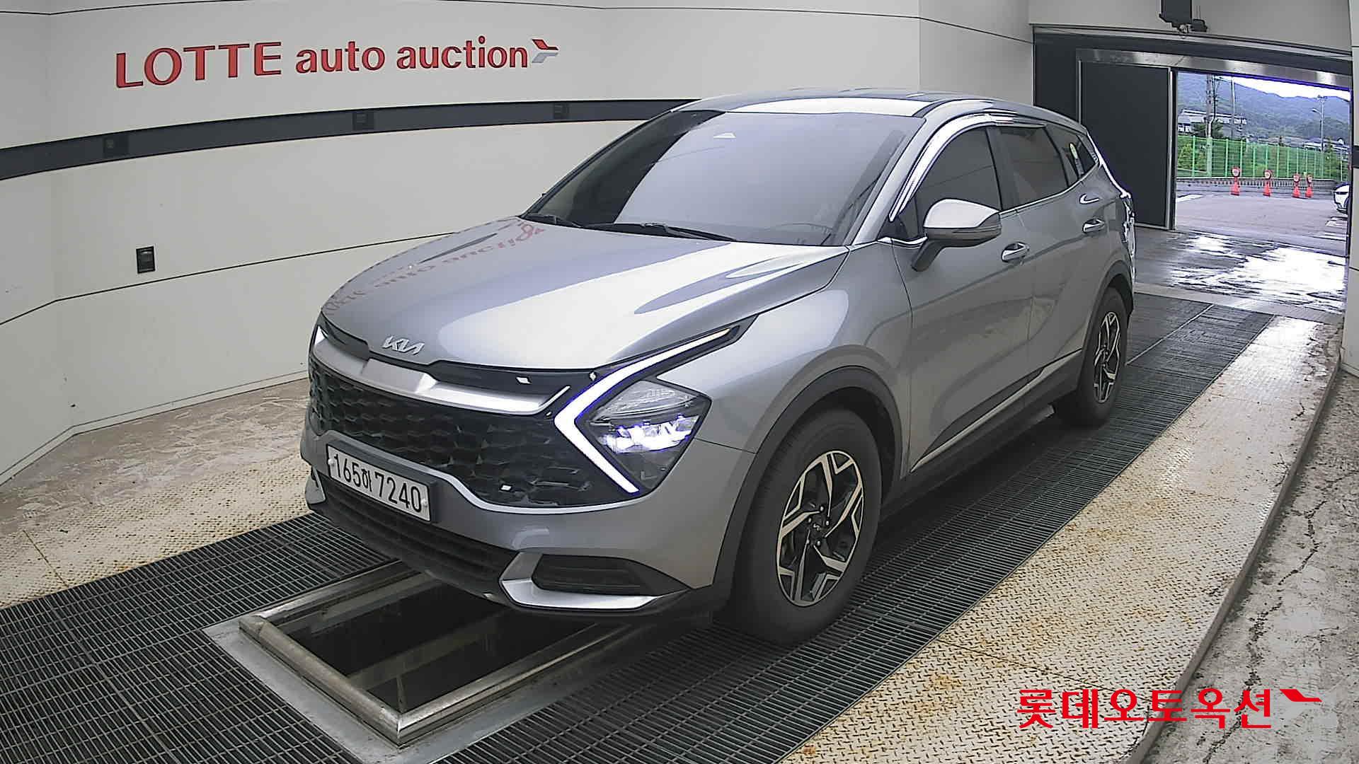 2022 - kia sportage