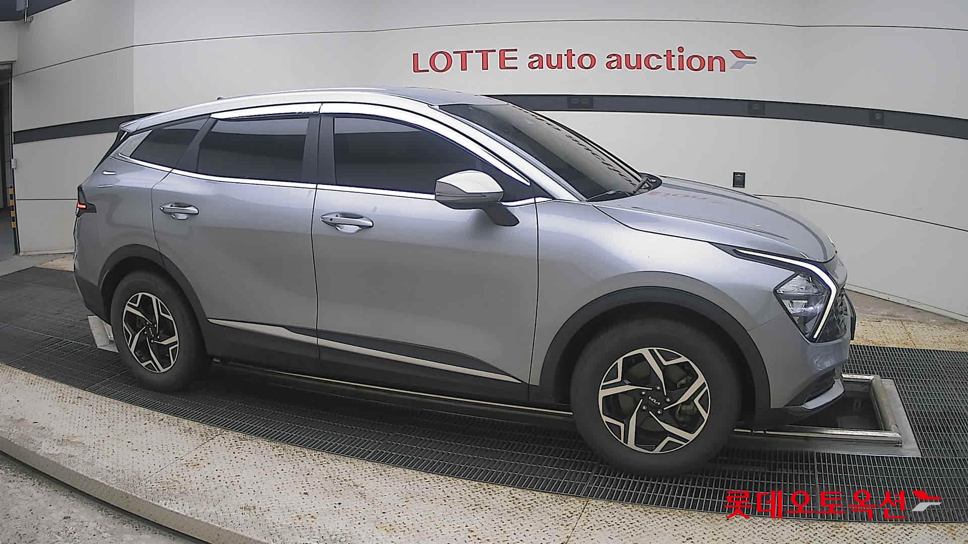 2022 - kia sportage