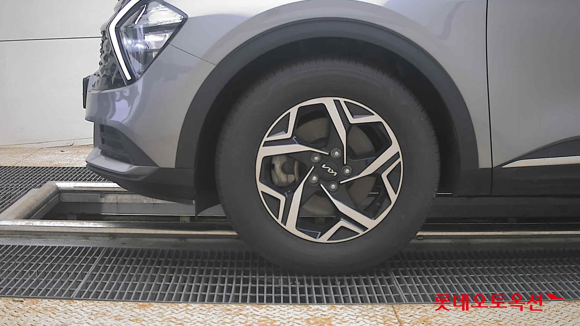 2022 - kia sportage