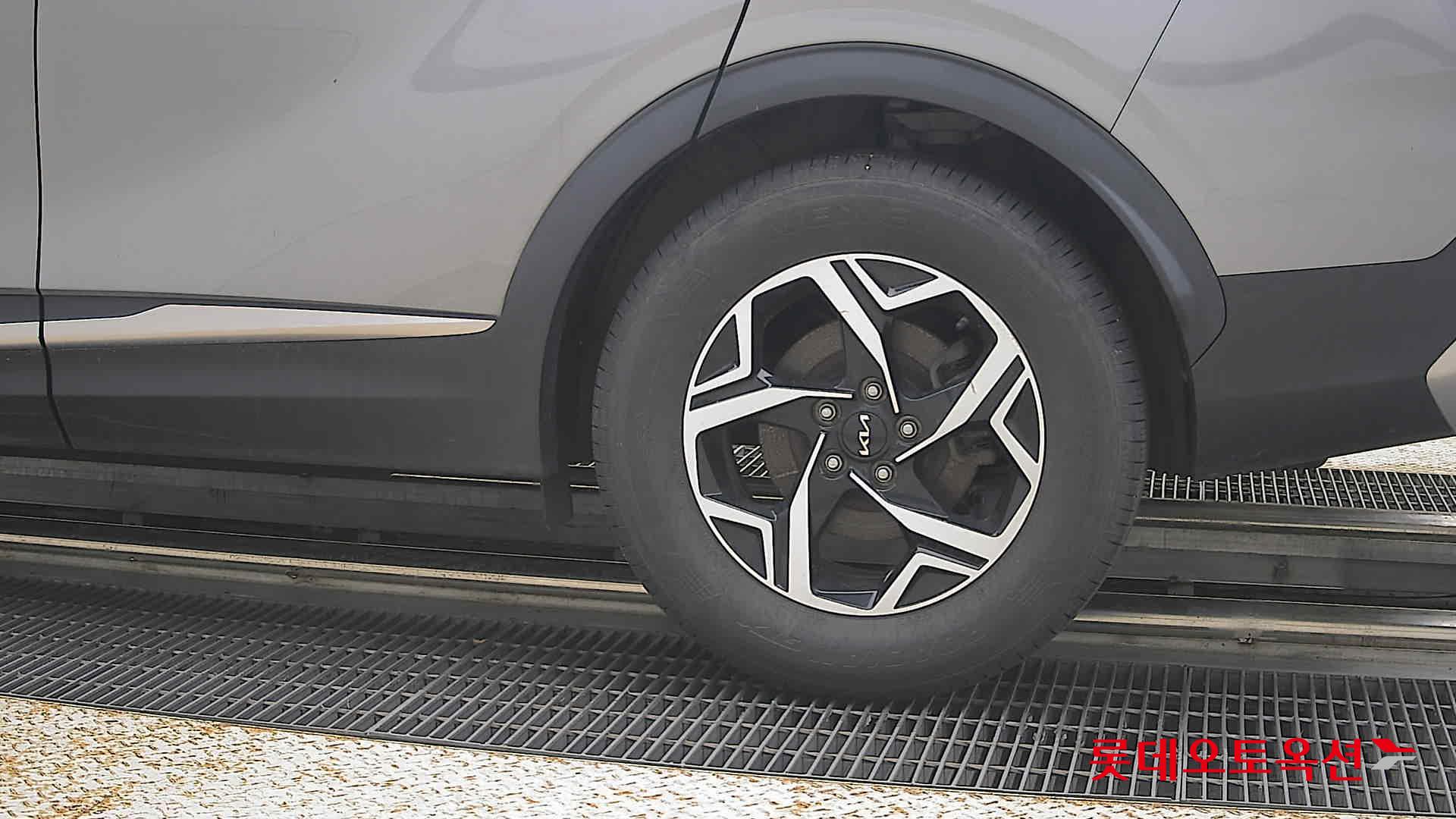 2022 - kia sportage