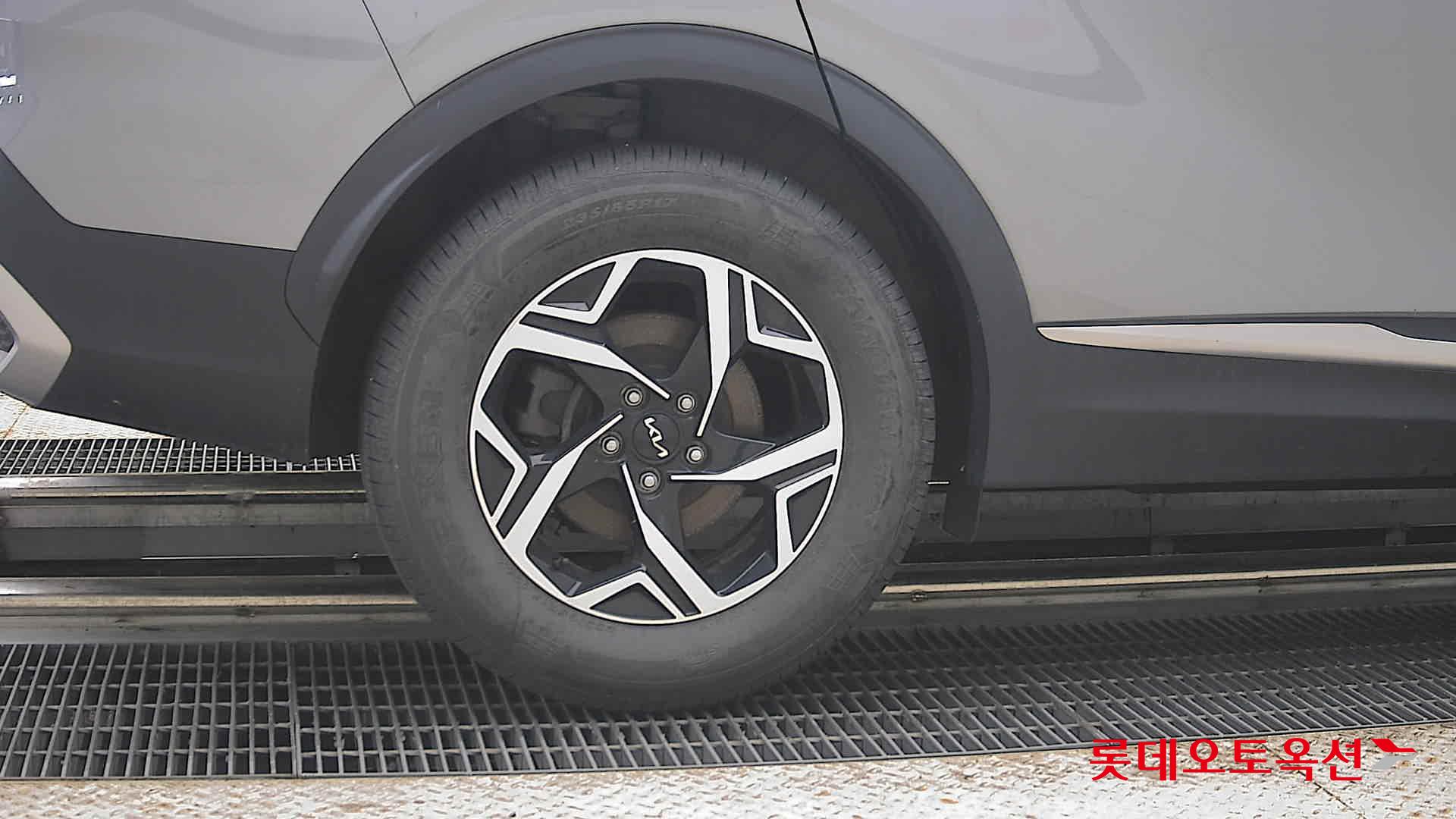 2022 - kia sportage