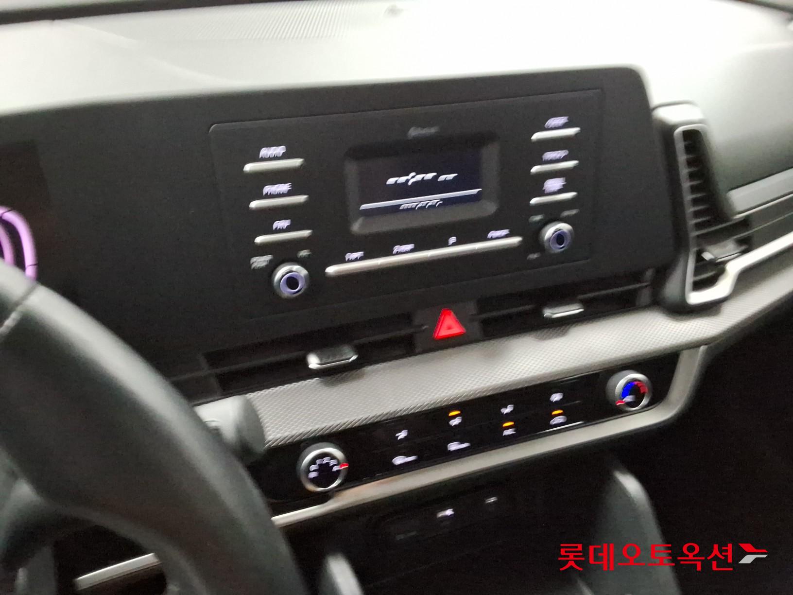2022 - kia sportage