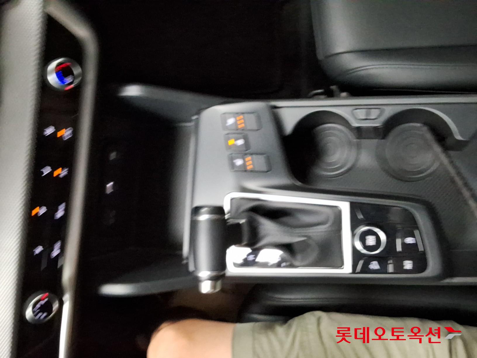 2022 - kia sportage