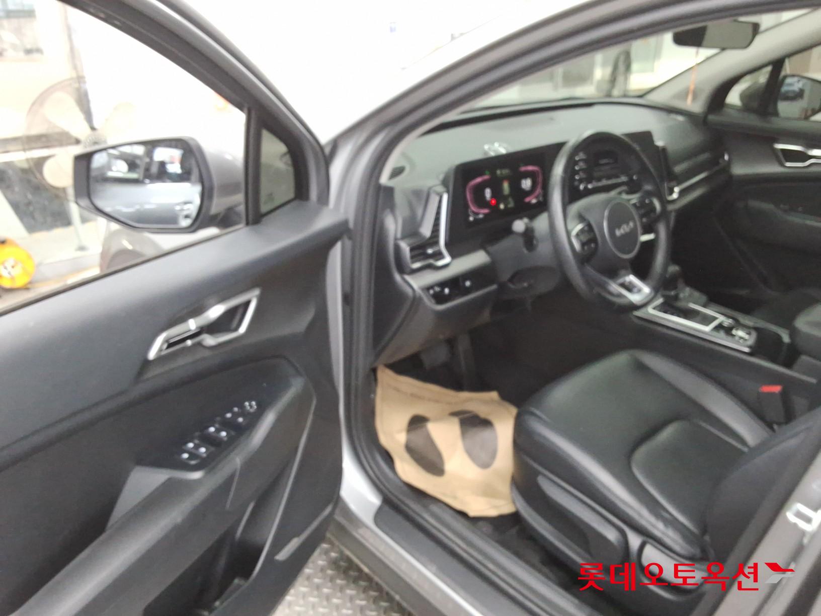 2022 - kia sportage