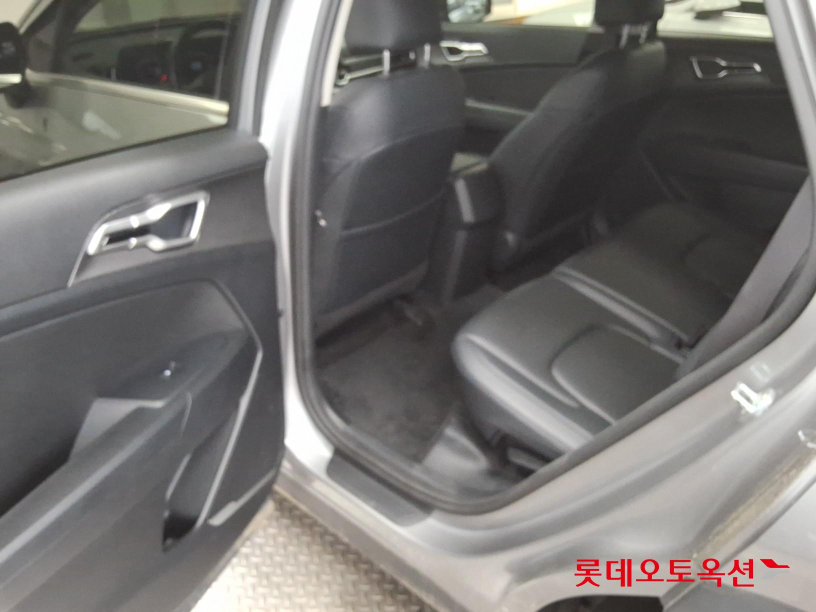 2022 - kia sportage