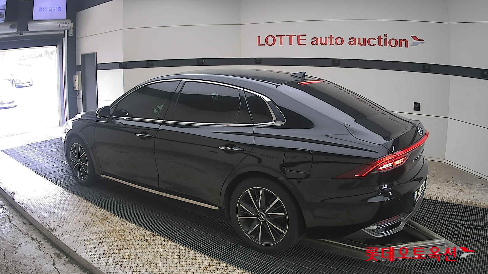 2022 - hyundai grandeur