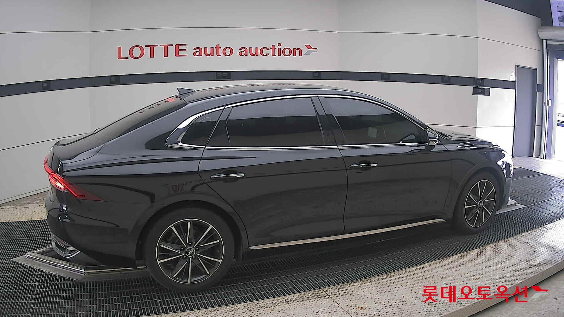 2022 - hyundai grandeur
