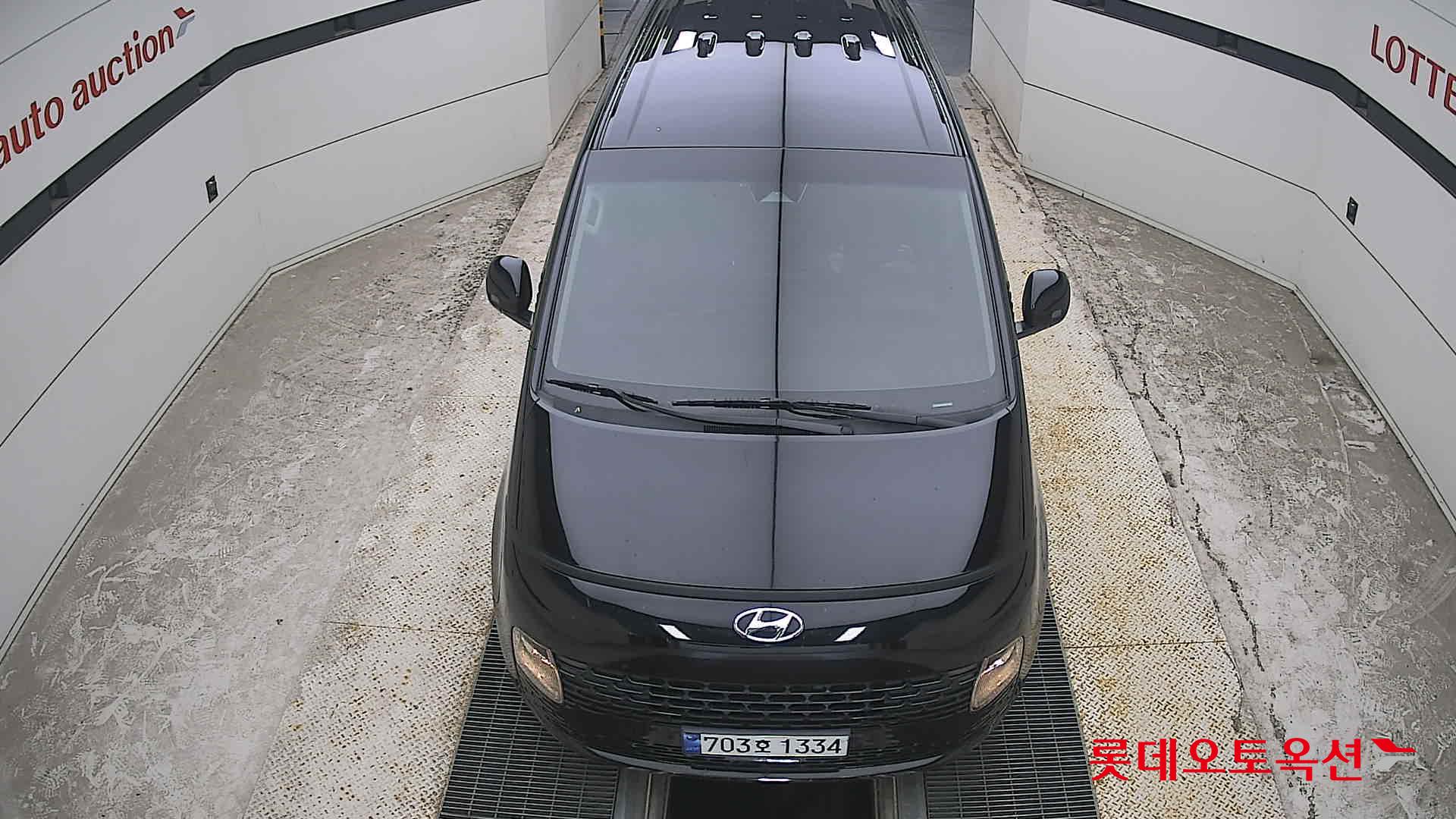 2023 - hyundai staria