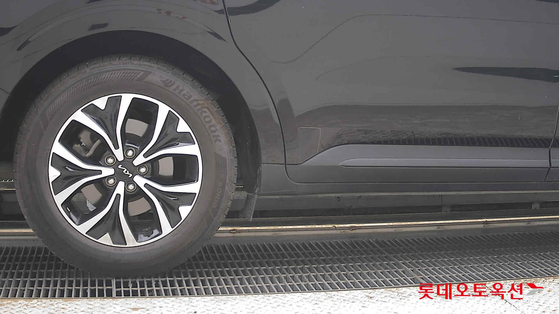 2023 - kia carnival