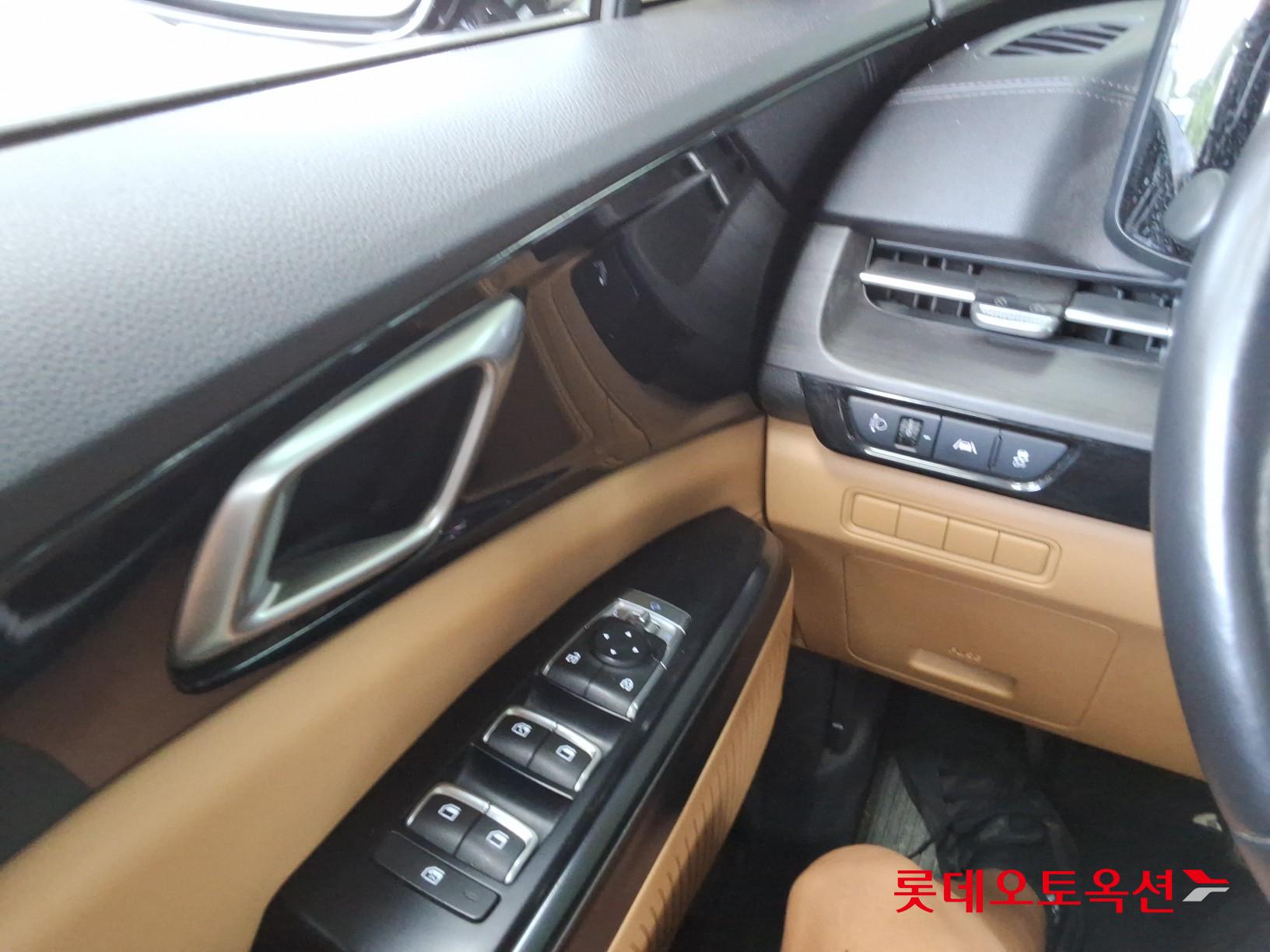 2023 - kia carnival
