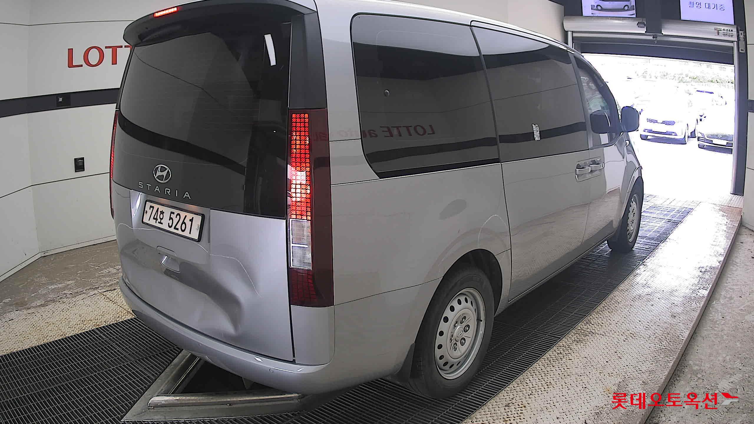 2022 - hyundai staria