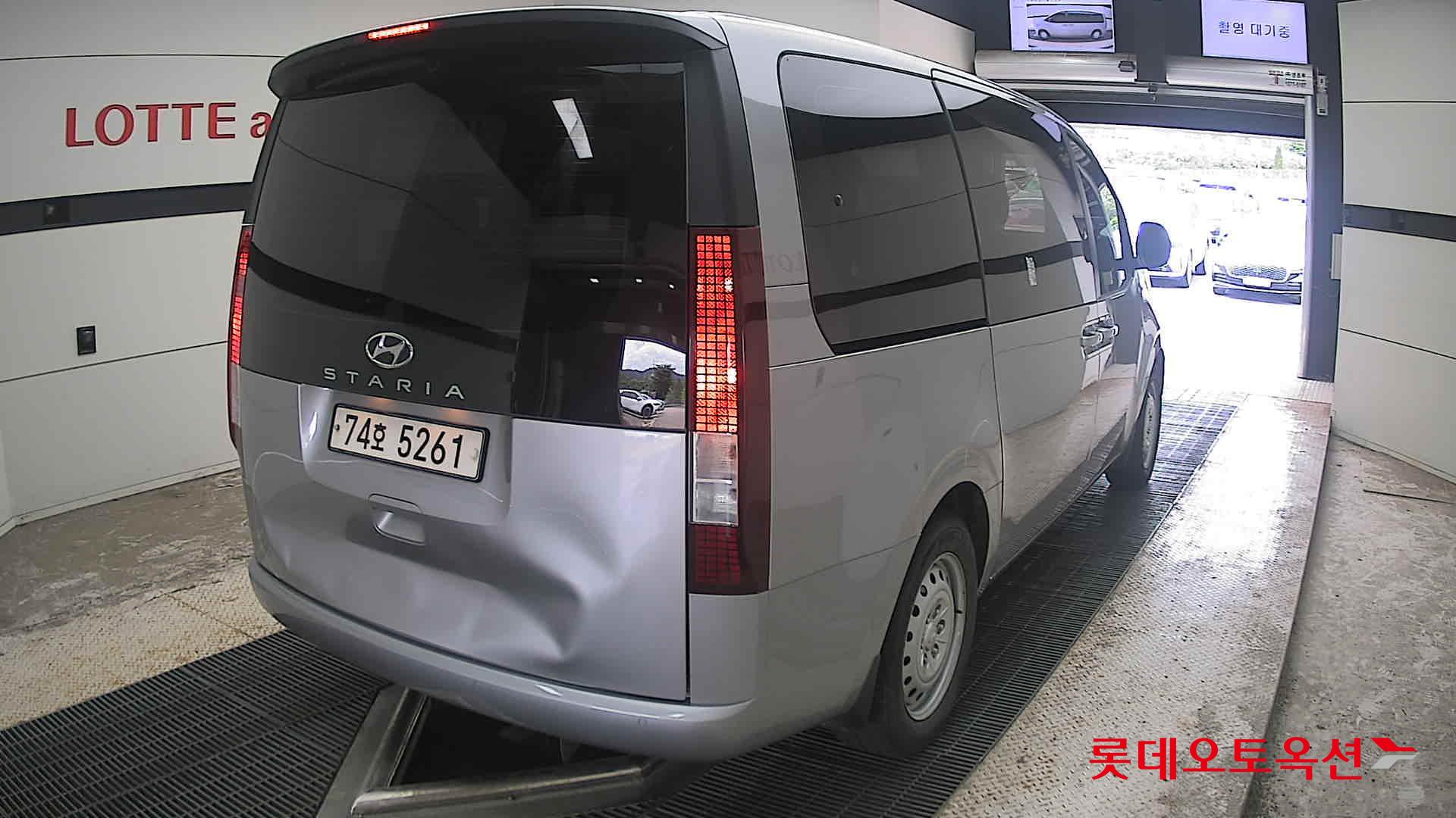 2022 - hyundai staria
