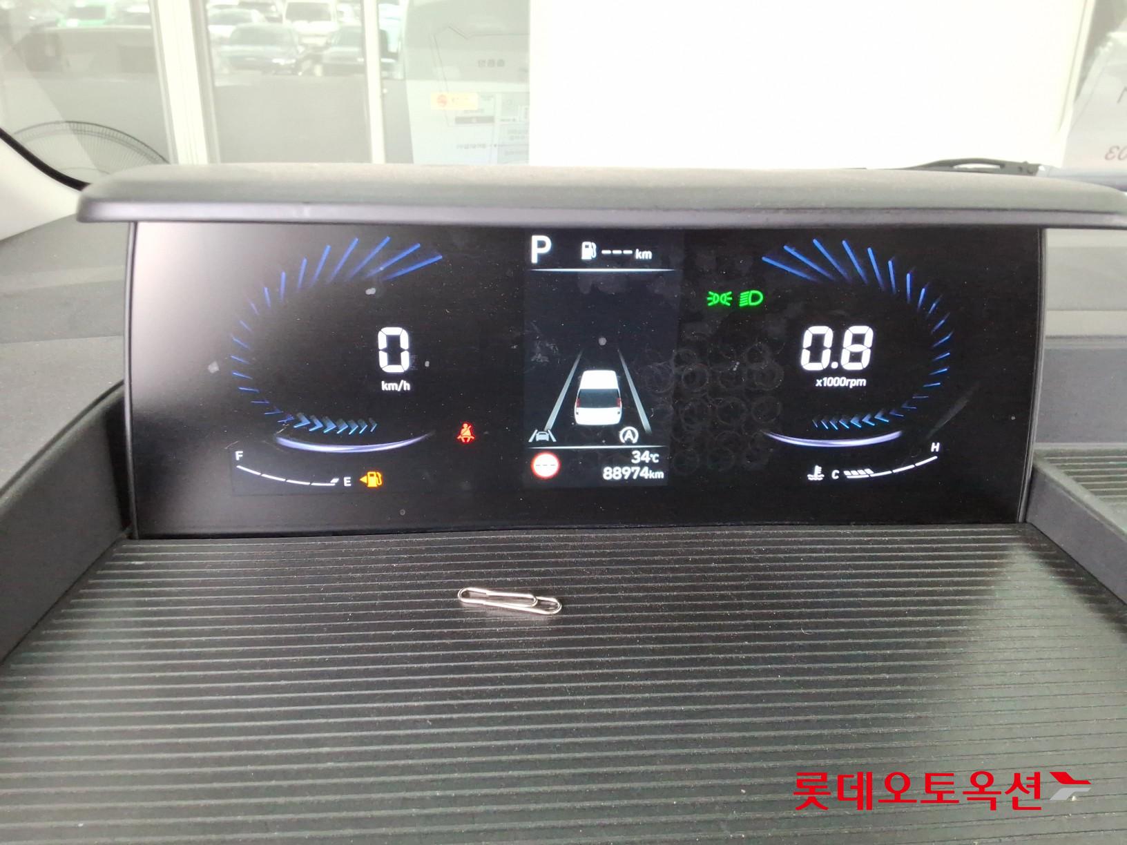 2022 - hyundai staria