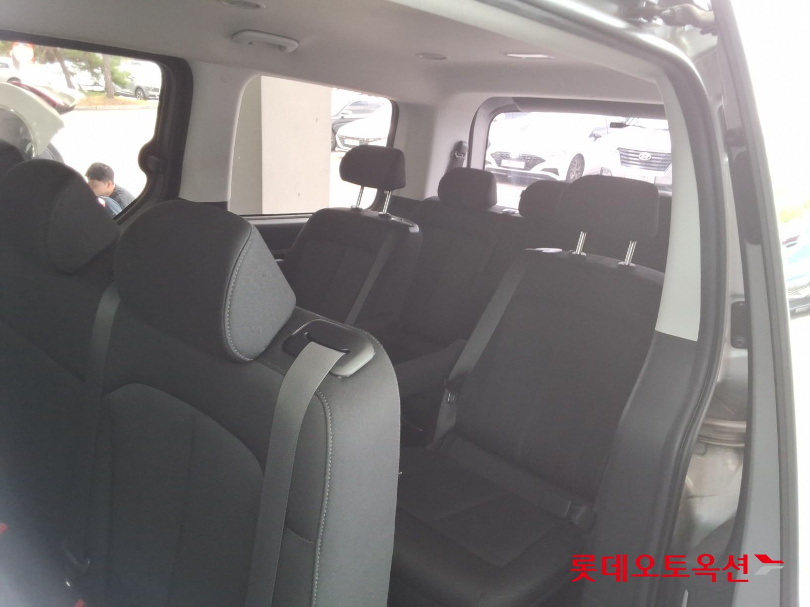 2022 - hyundai staria