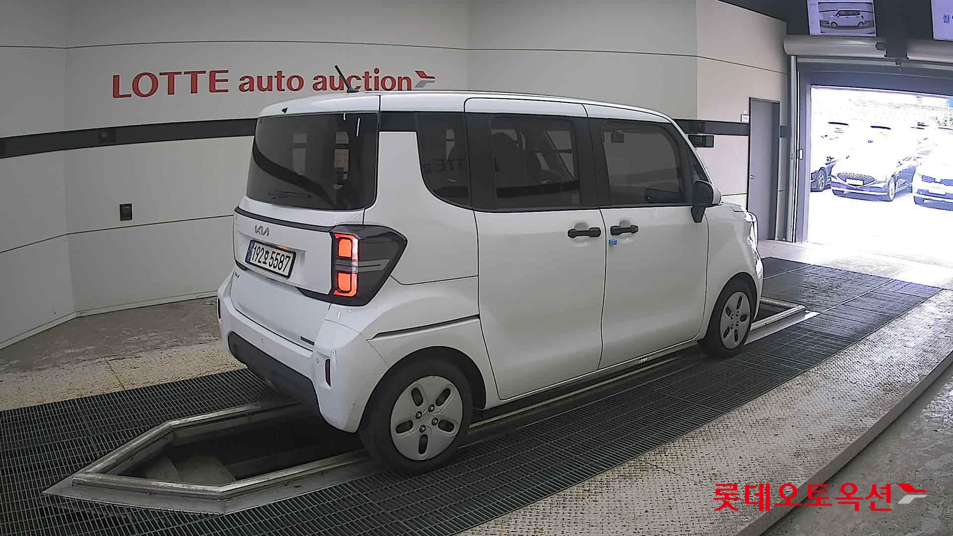 2023 - kia ray