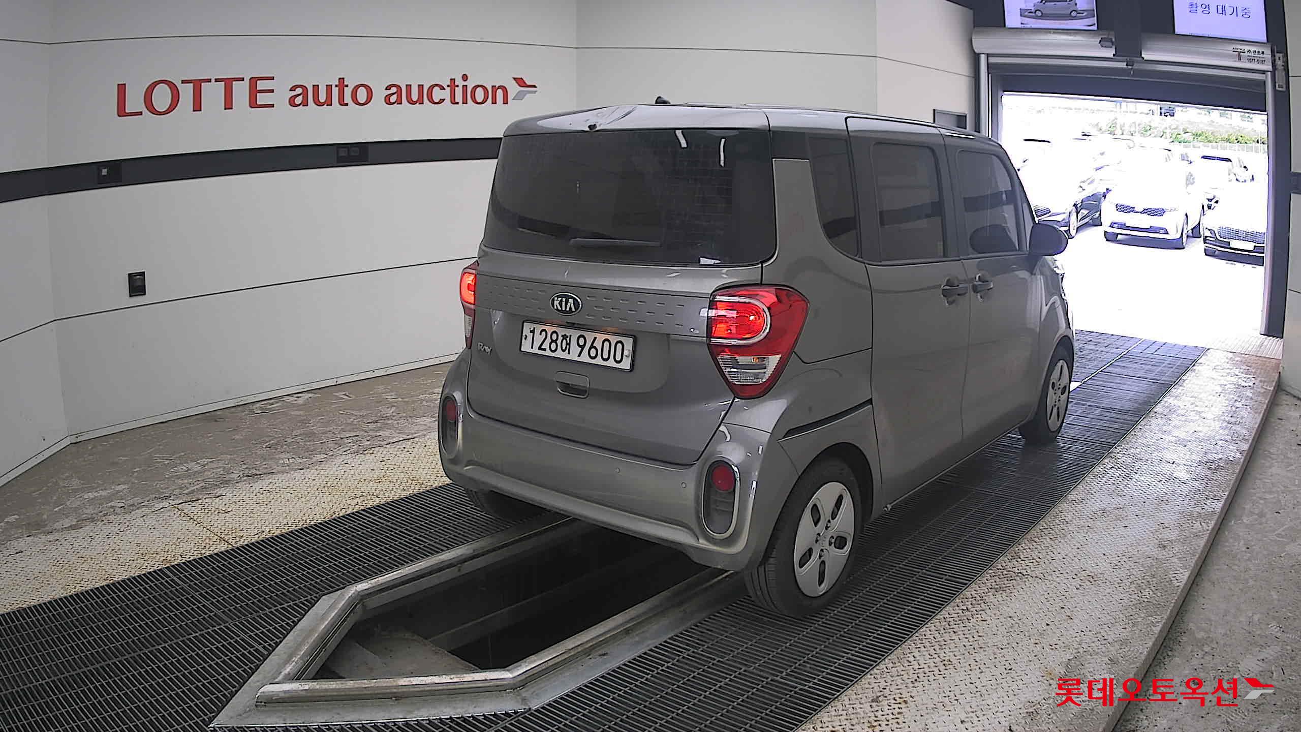 2020 - kia ray