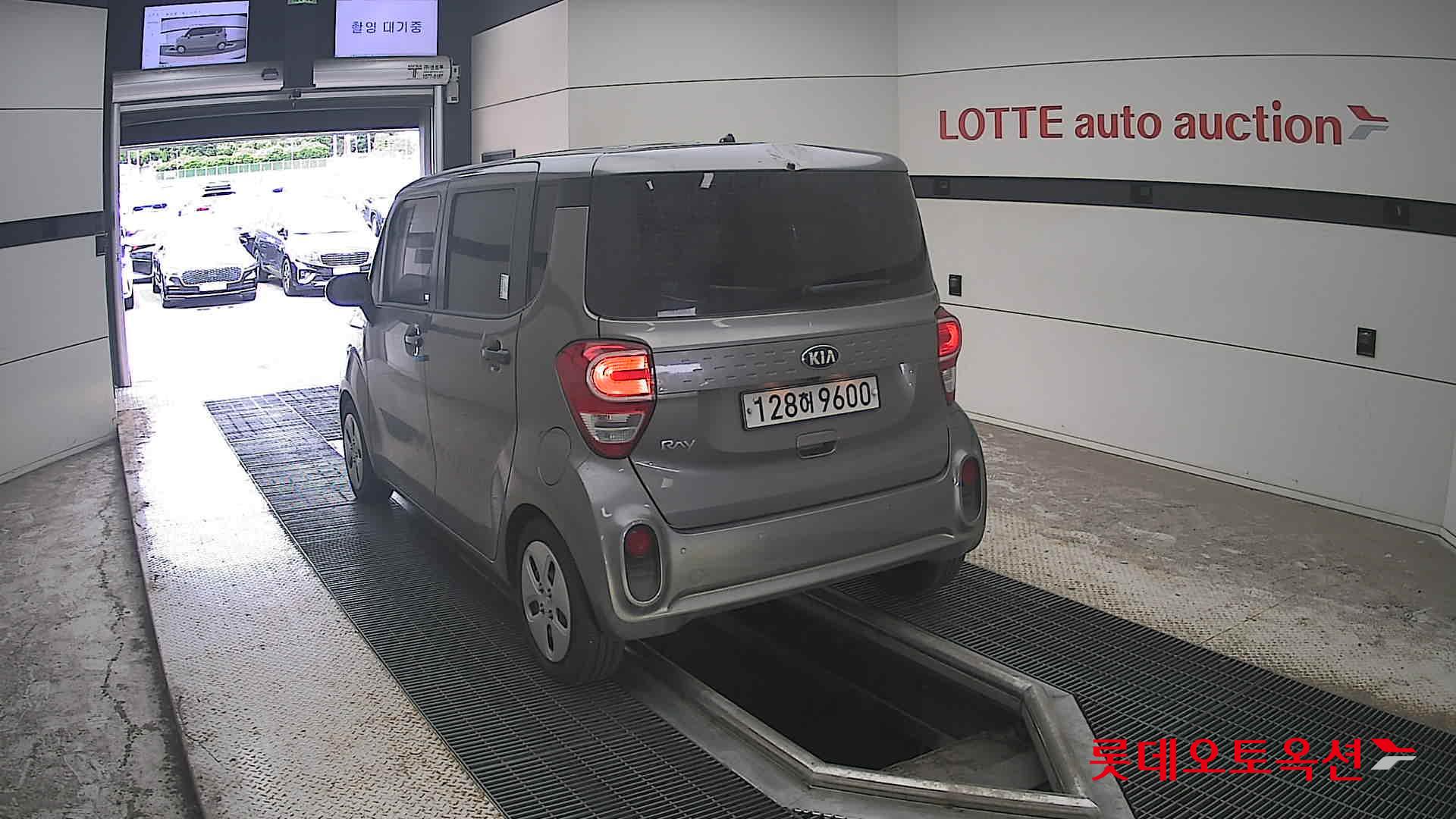 2020 - kia ray