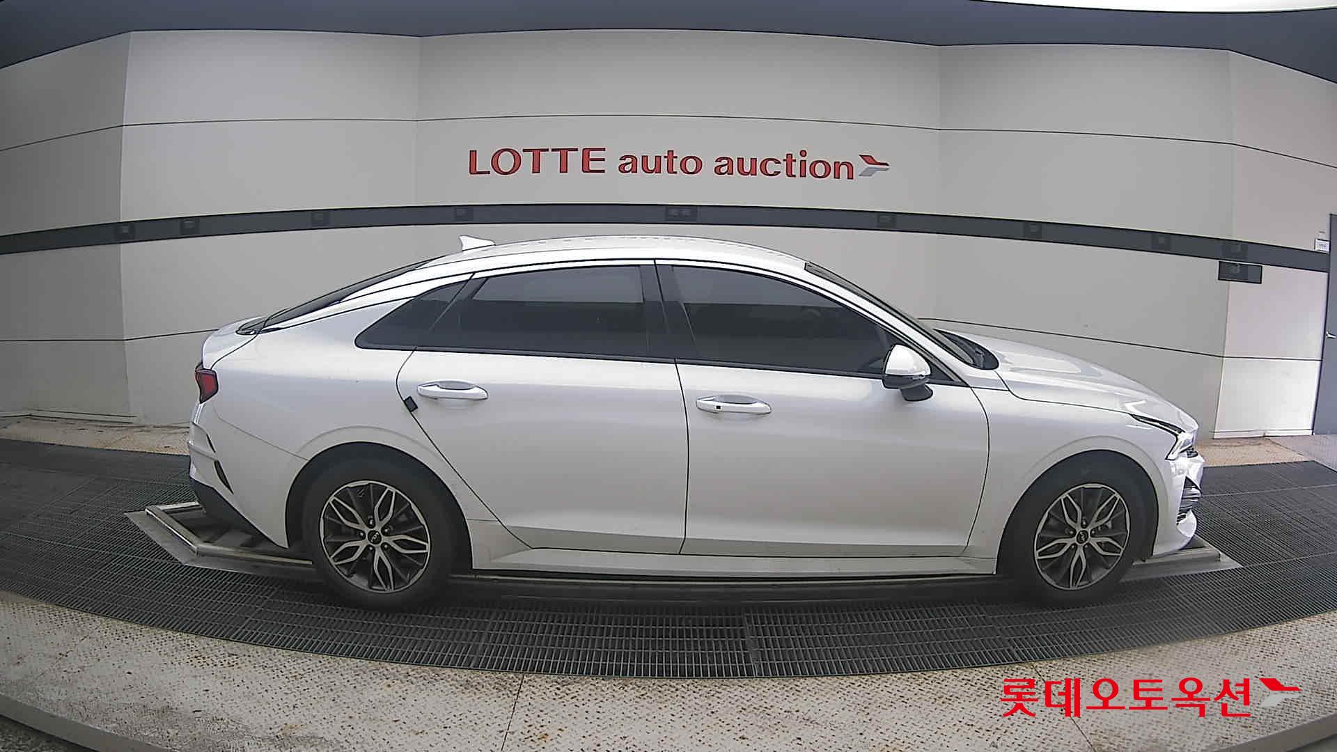 2023 - kia k5