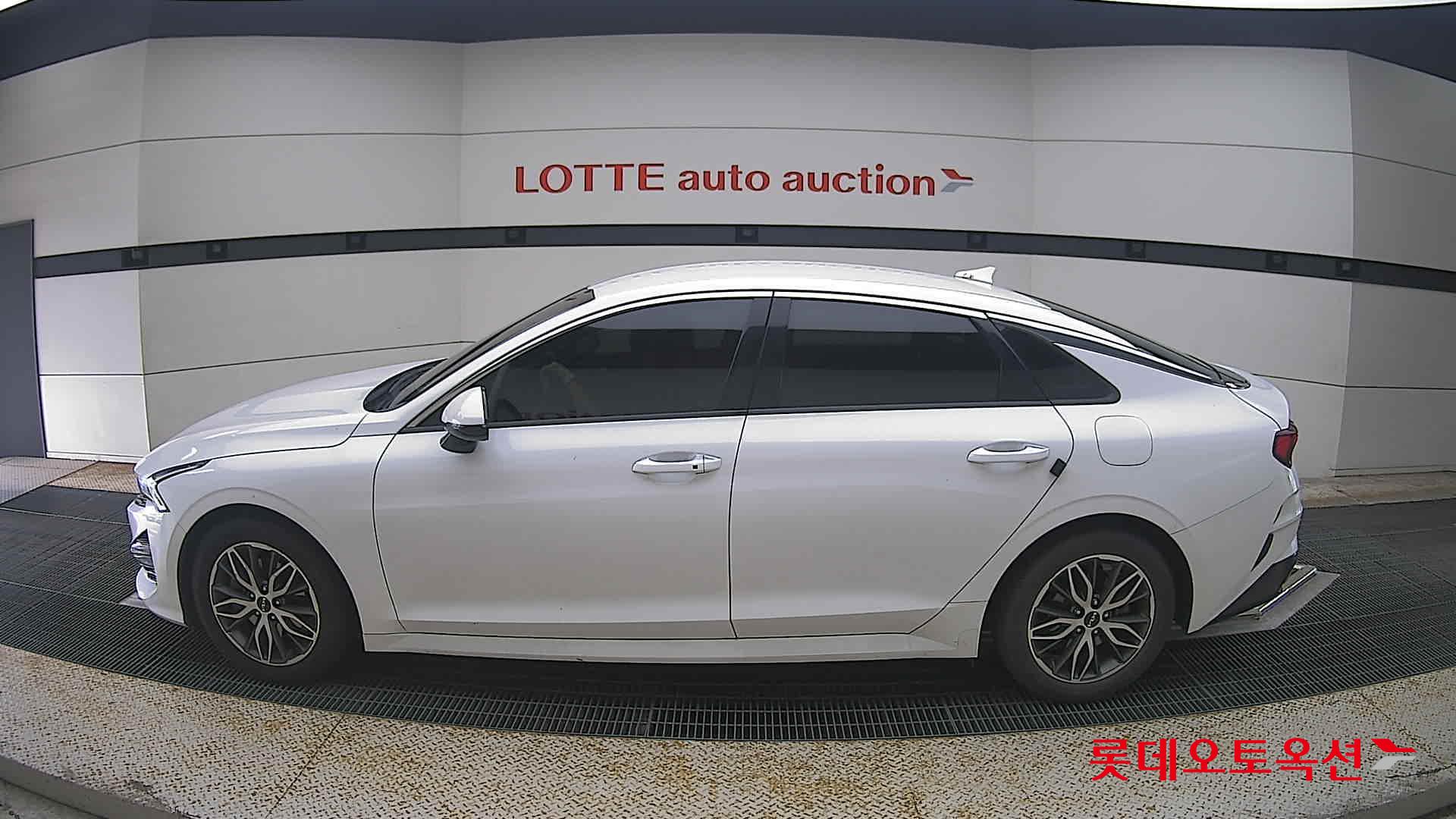 2023 - kia k5
