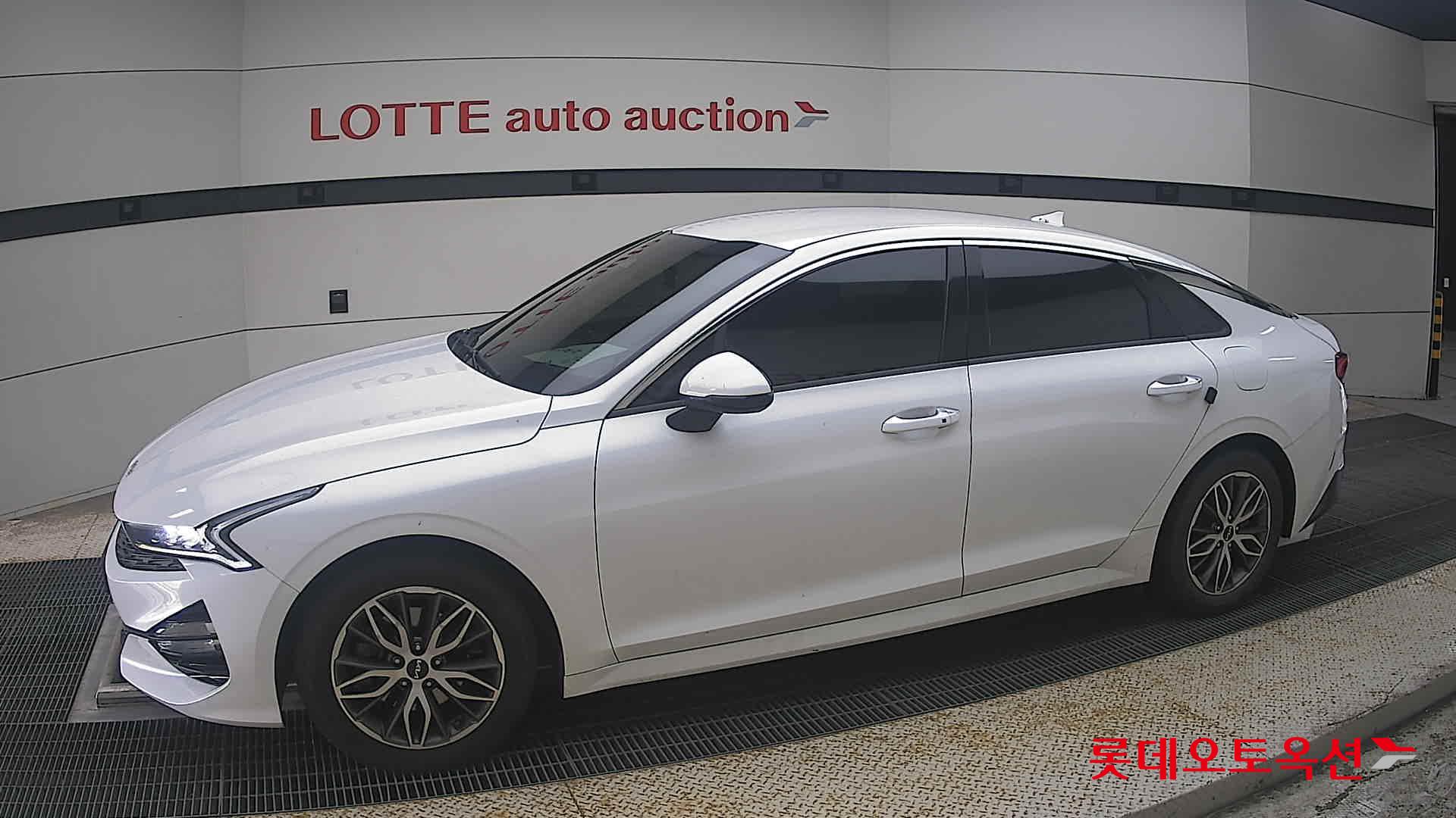 2023 - kia k5