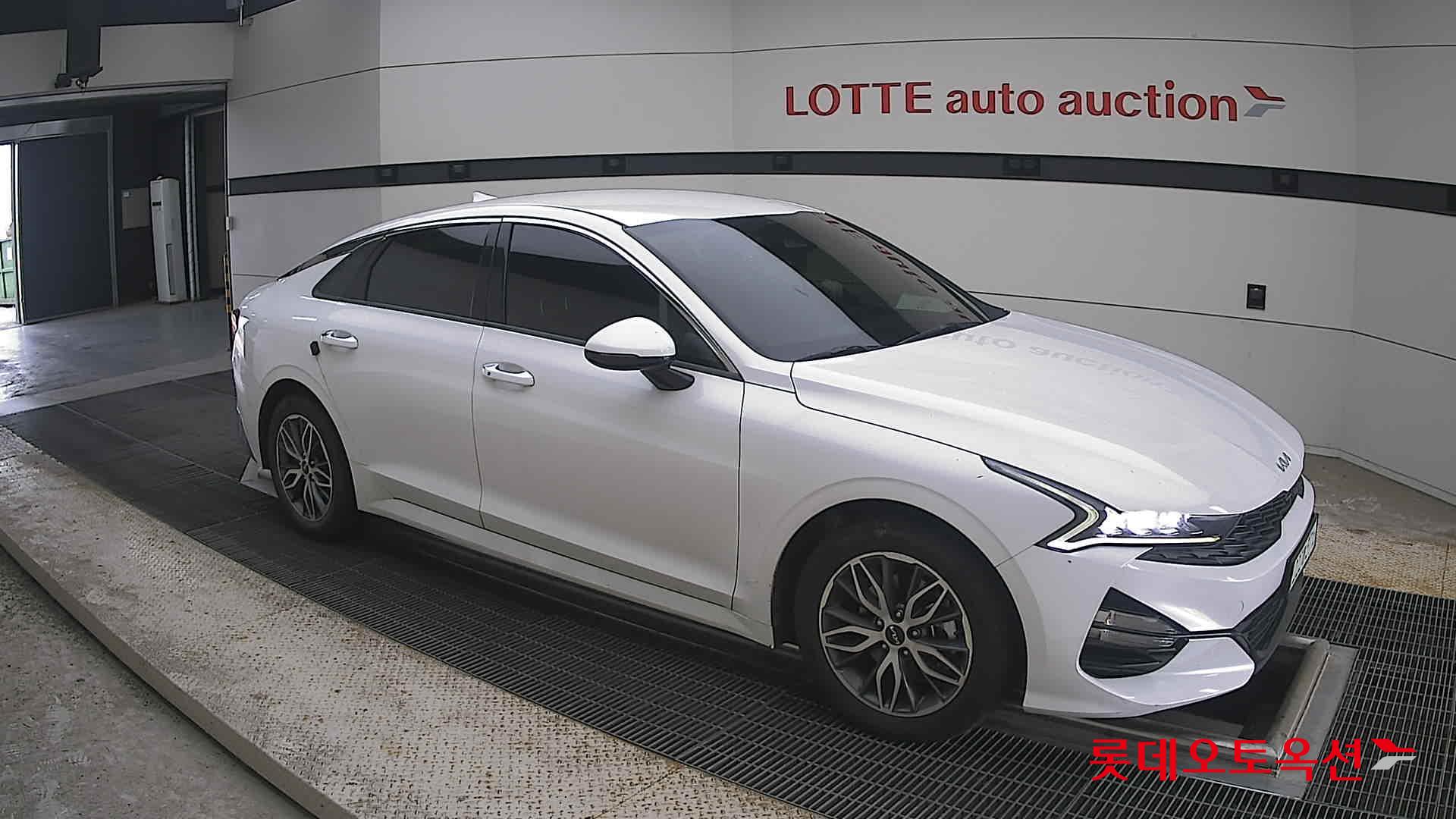 2023 - kia k5