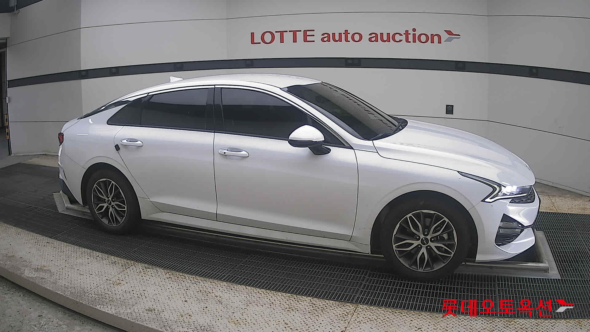 2023 - kia k5