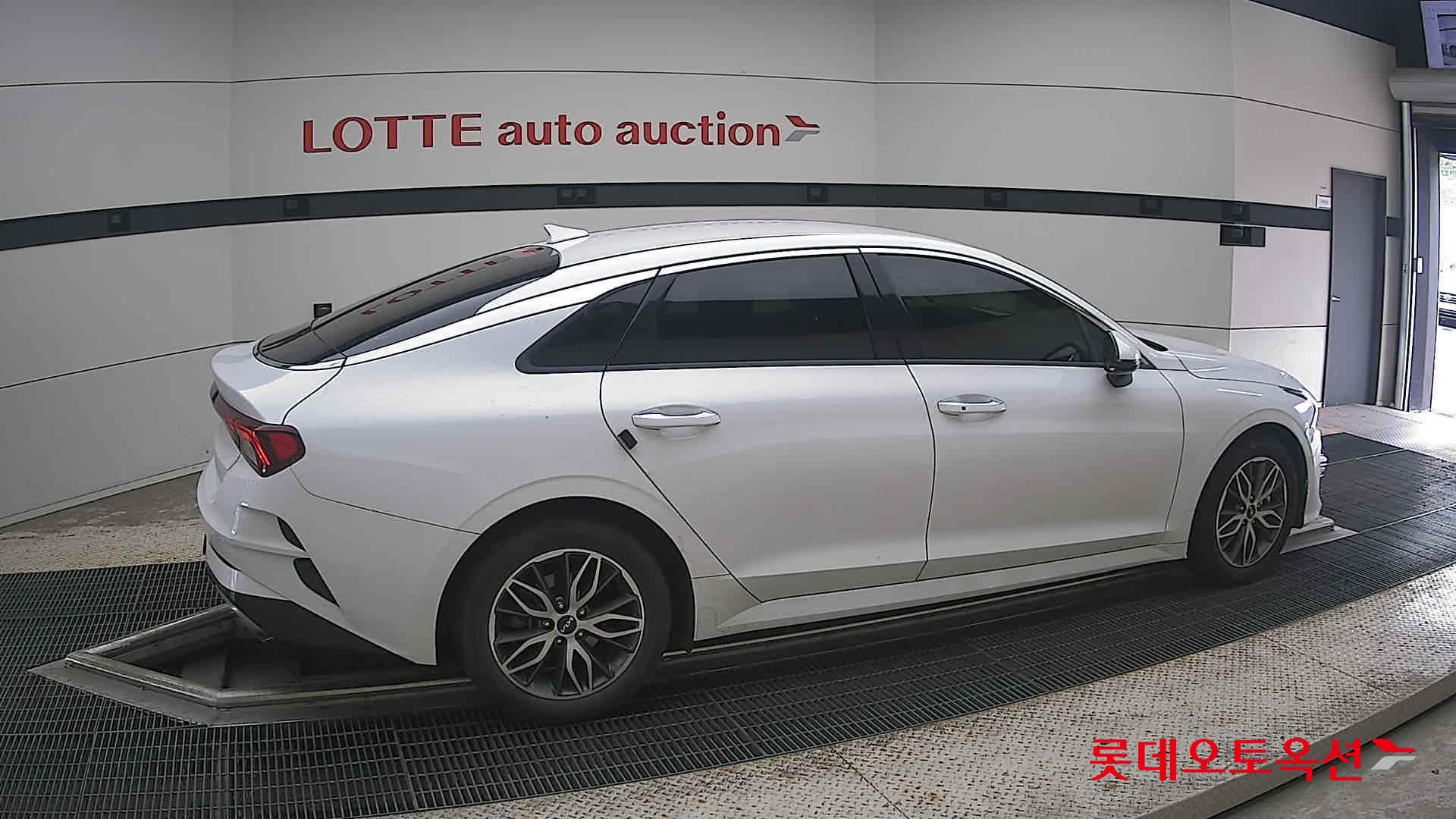 2023 - kia k5
