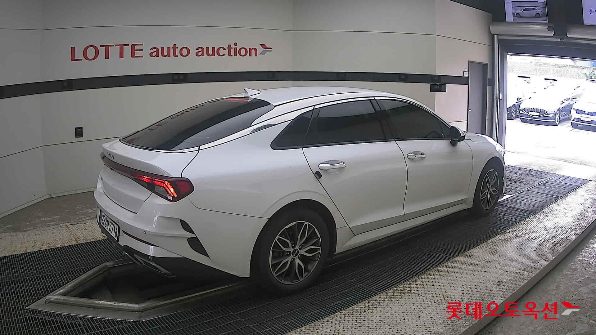 2023 - kia k5