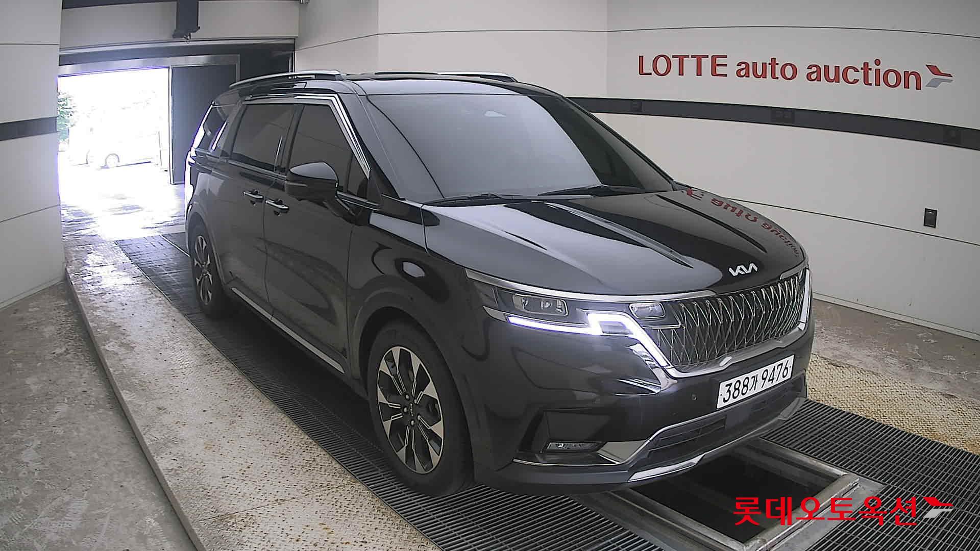 2023 - kia carnival