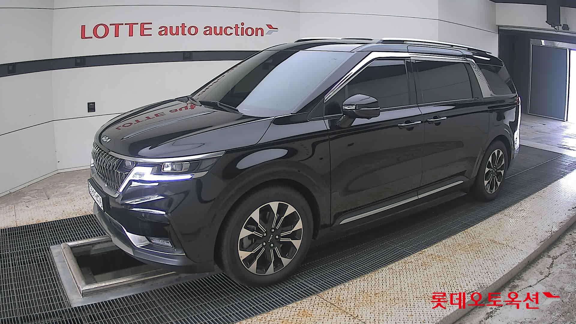 2023 - kia carnival