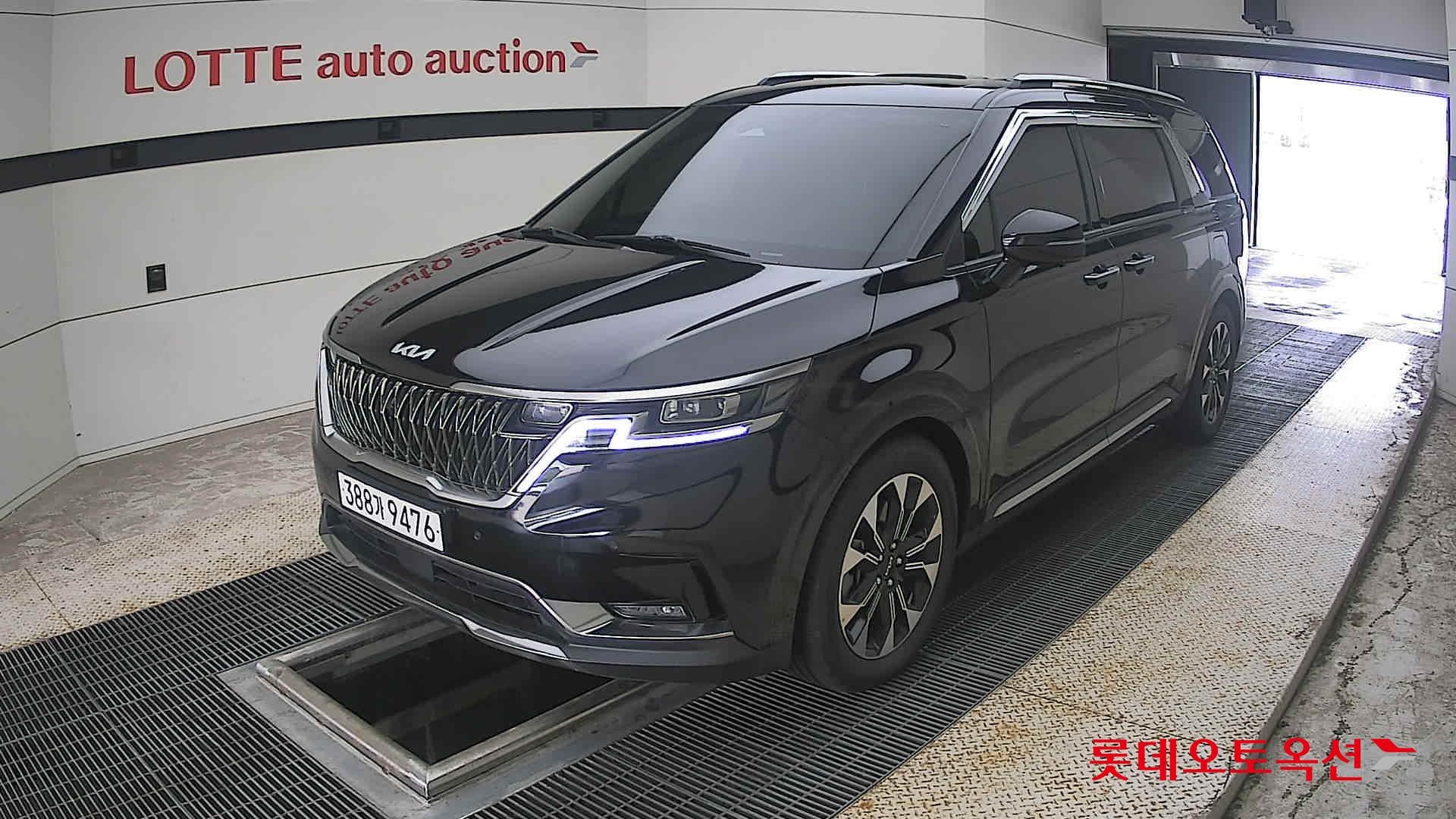 2023 - kia carnival