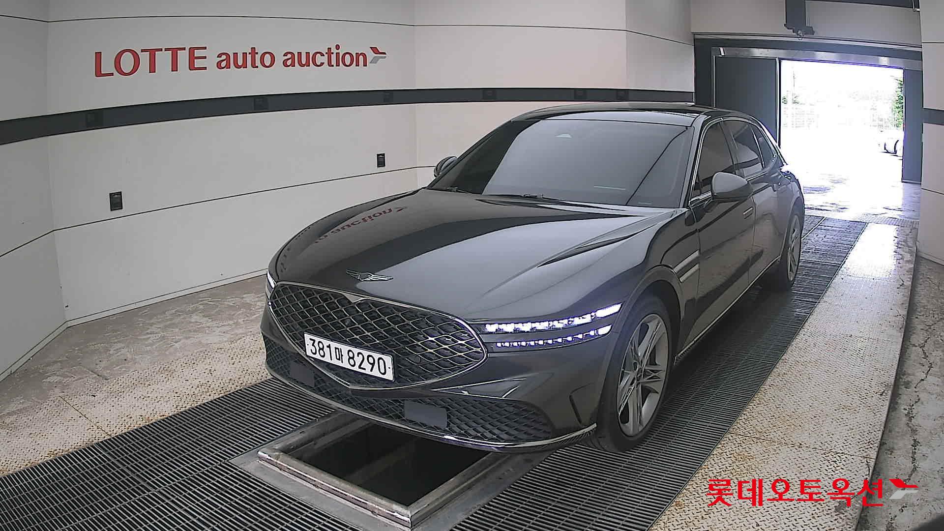 2022 - genesis g90