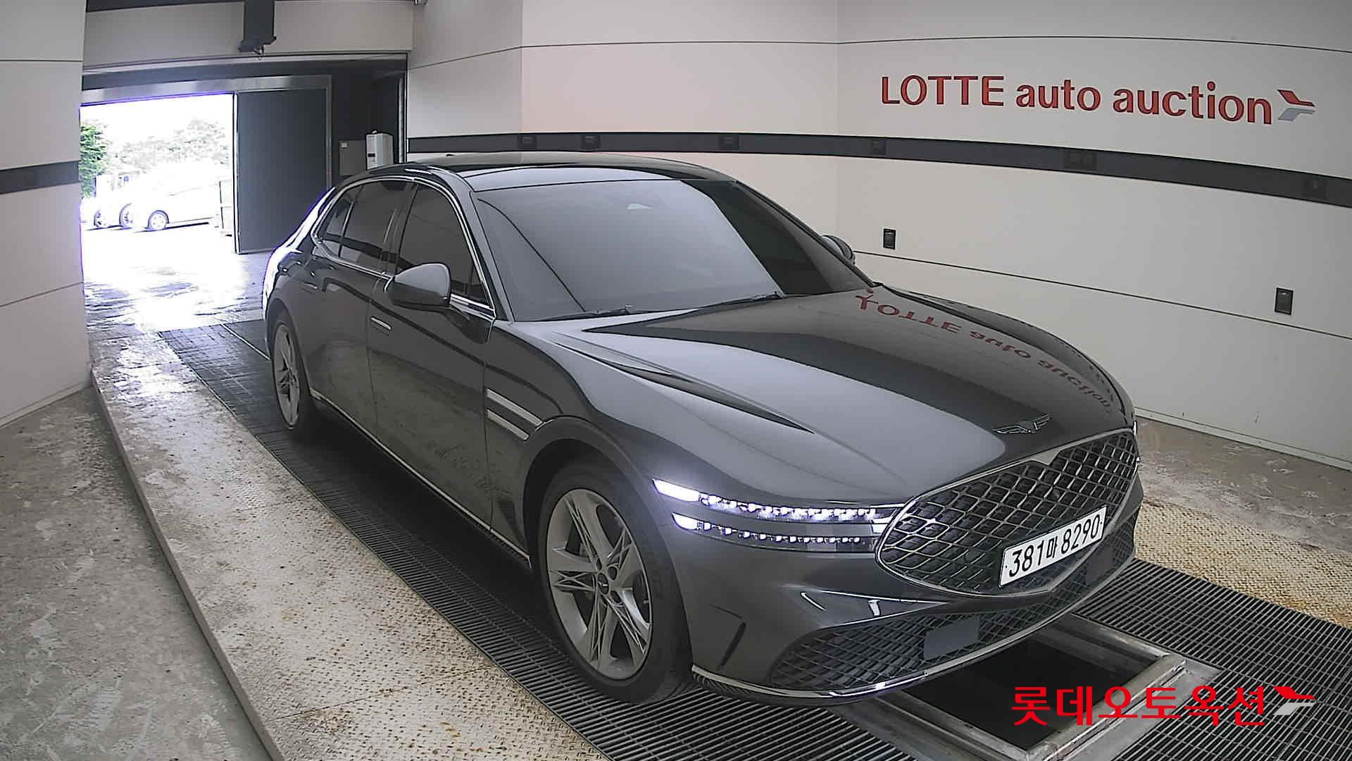 2022 - genesis g90