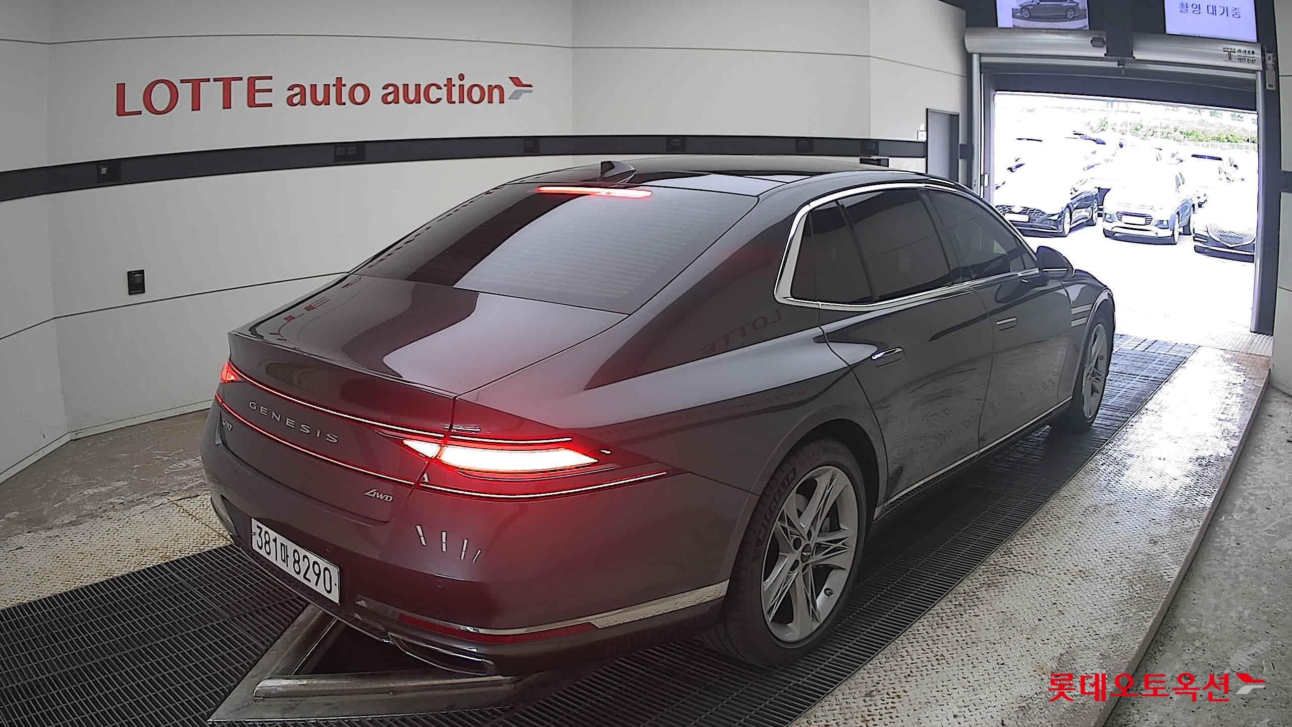 2022 - genesis g90