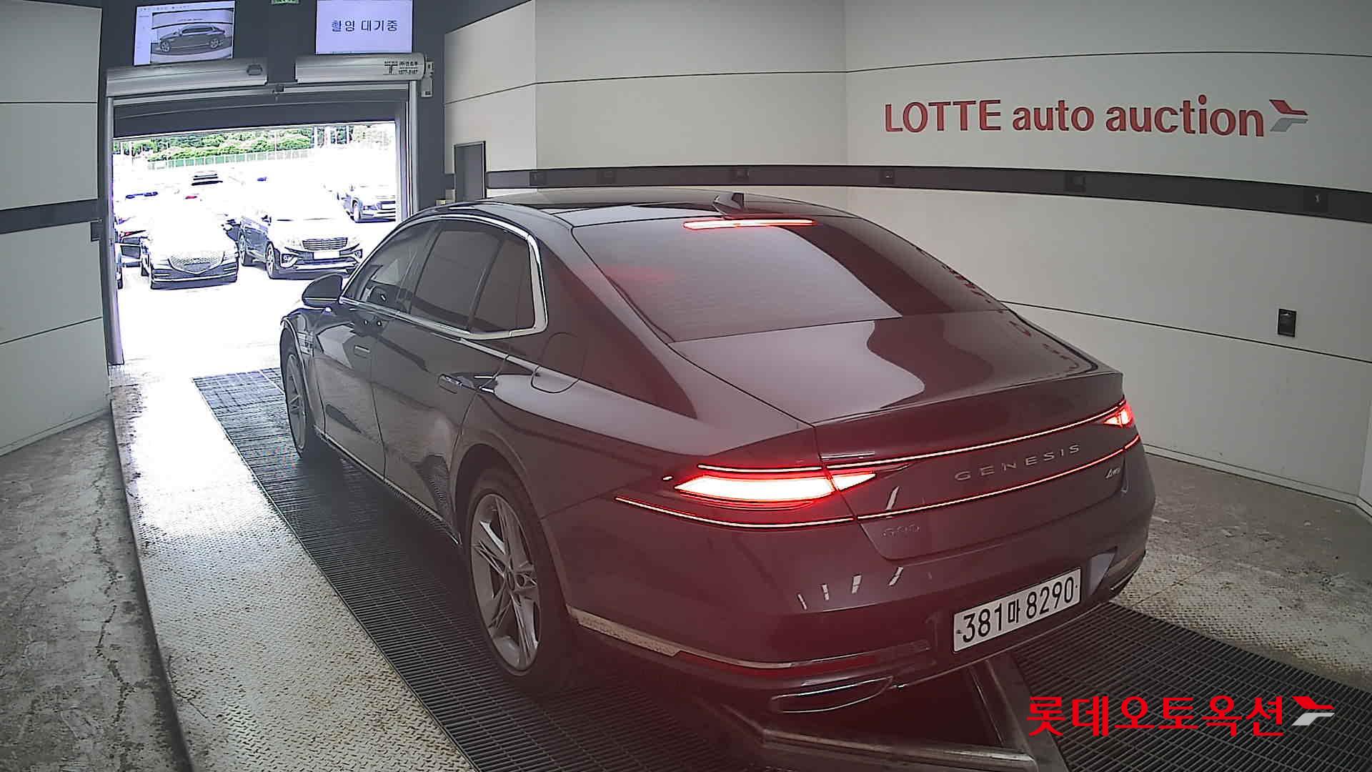 2022 - genesis g90