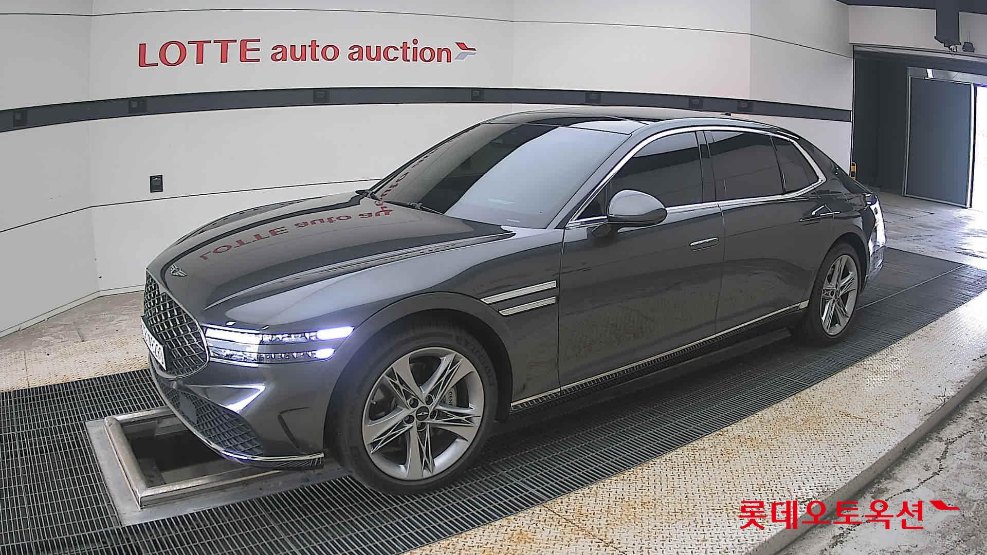 2022 - genesis g90
