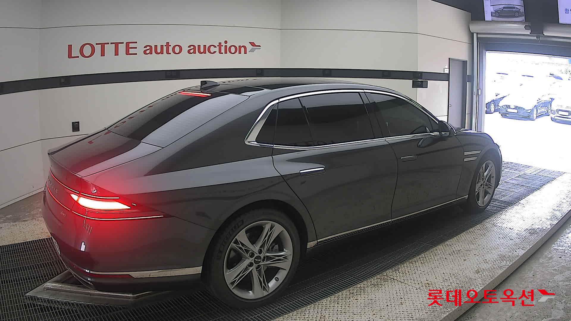 2022 - genesis g90
