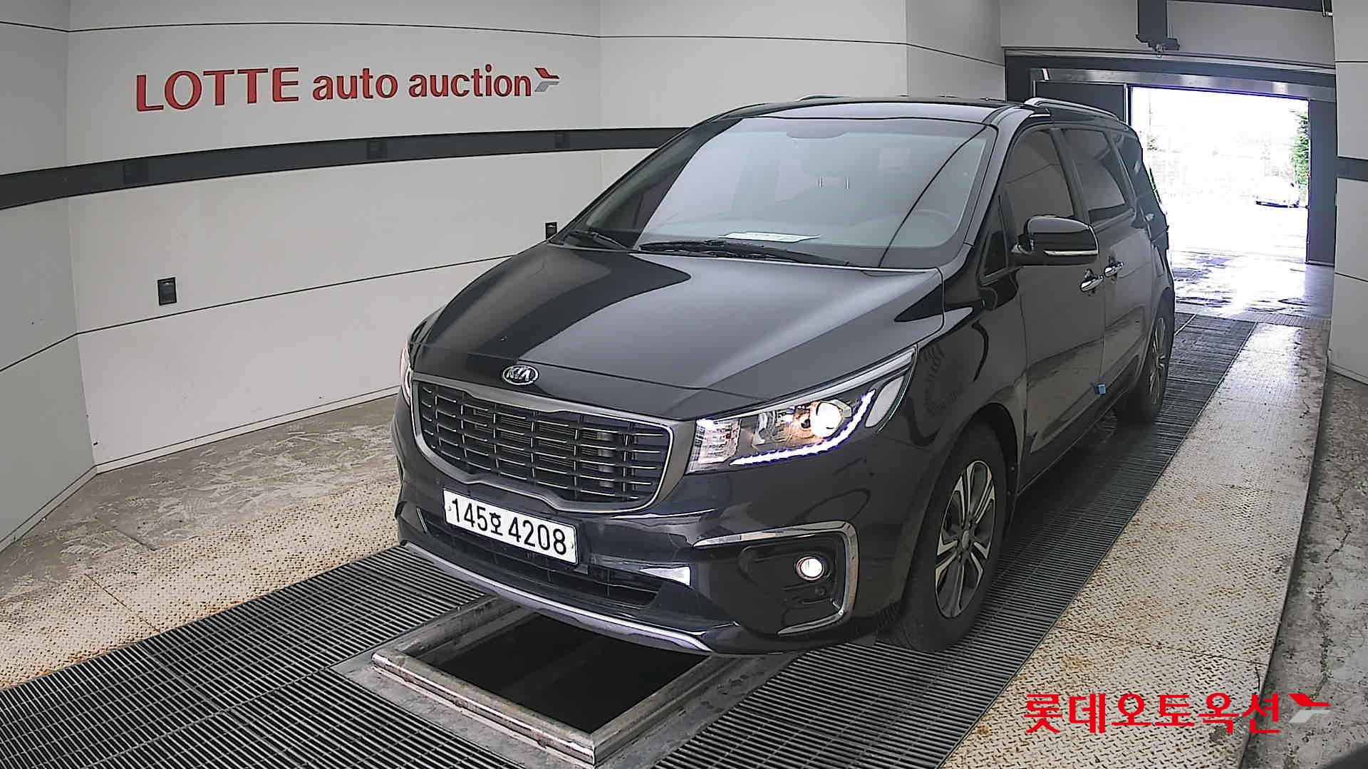 2020 - kia carnival