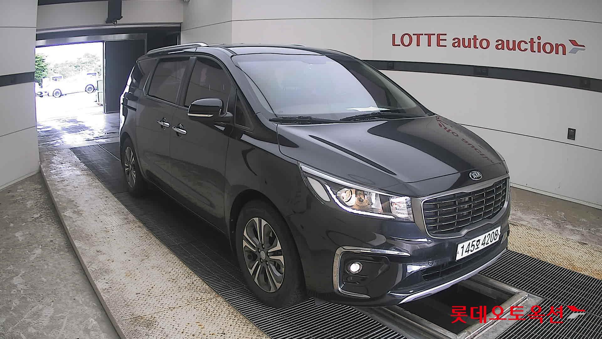 2020 - kia carnival