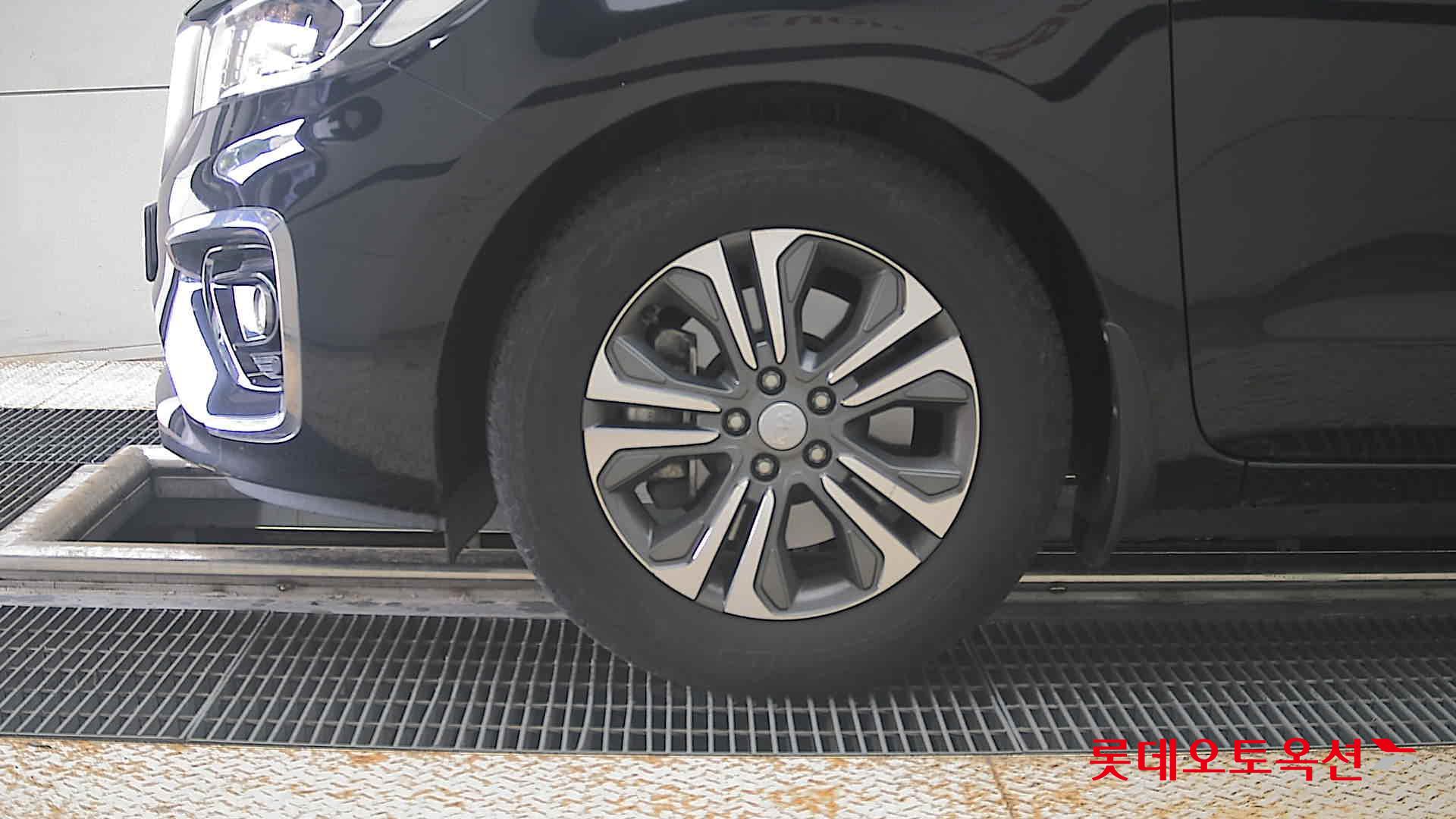 2020 - kia carnival
