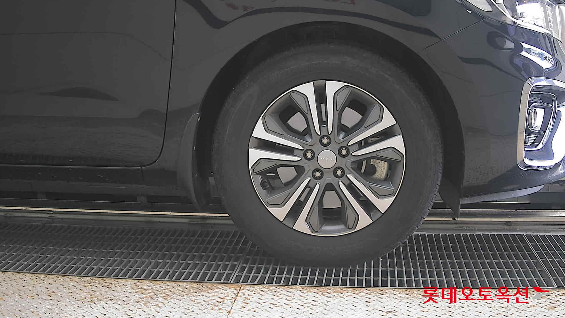 2020 - kia carnival