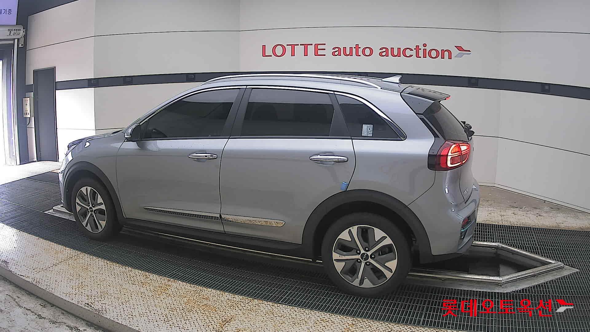 2022 - kia niro