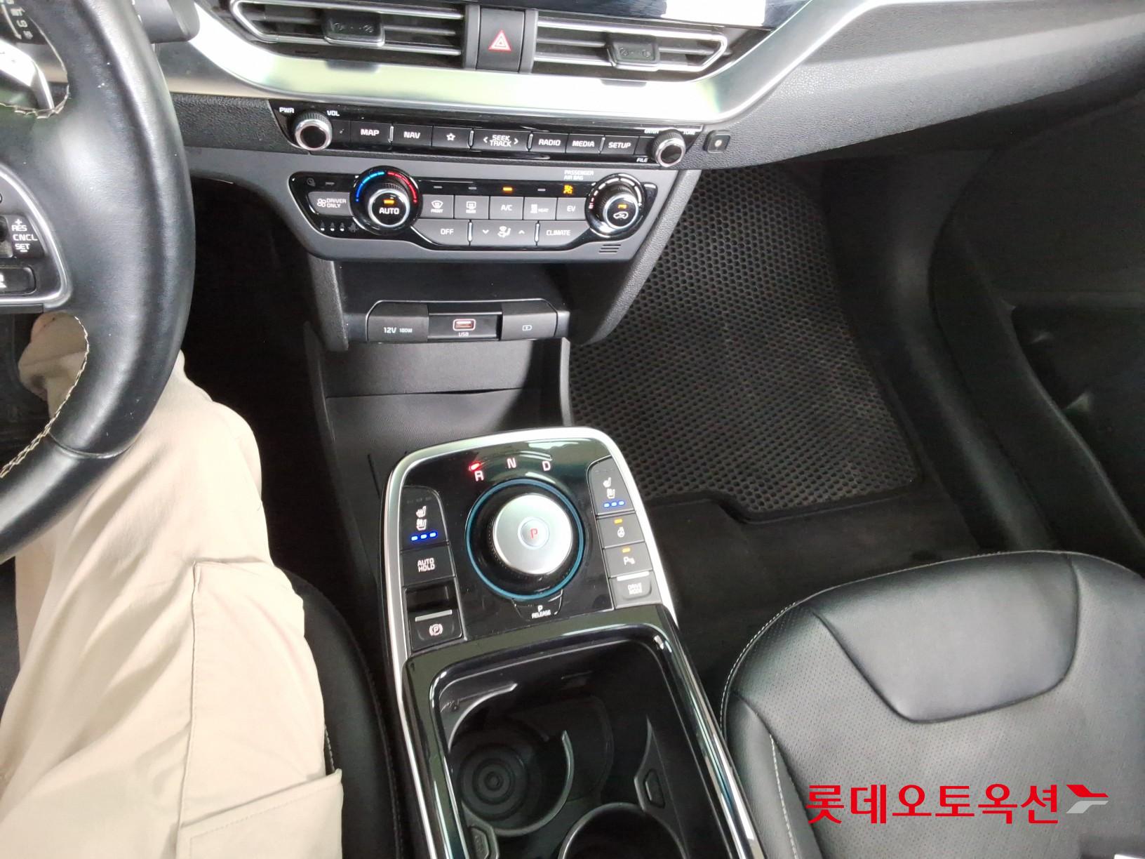 2022 - kia niro