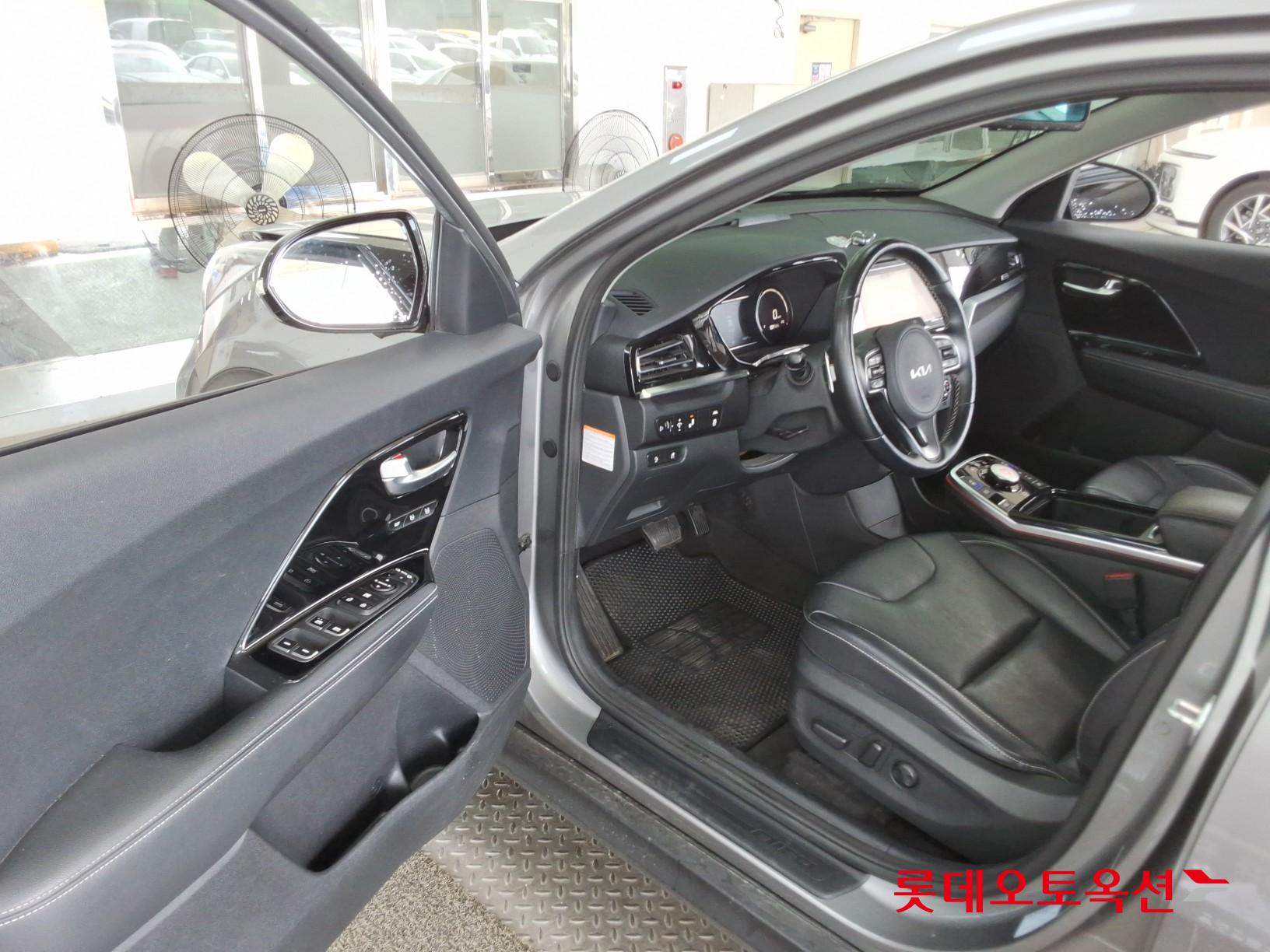 2022 - kia niro