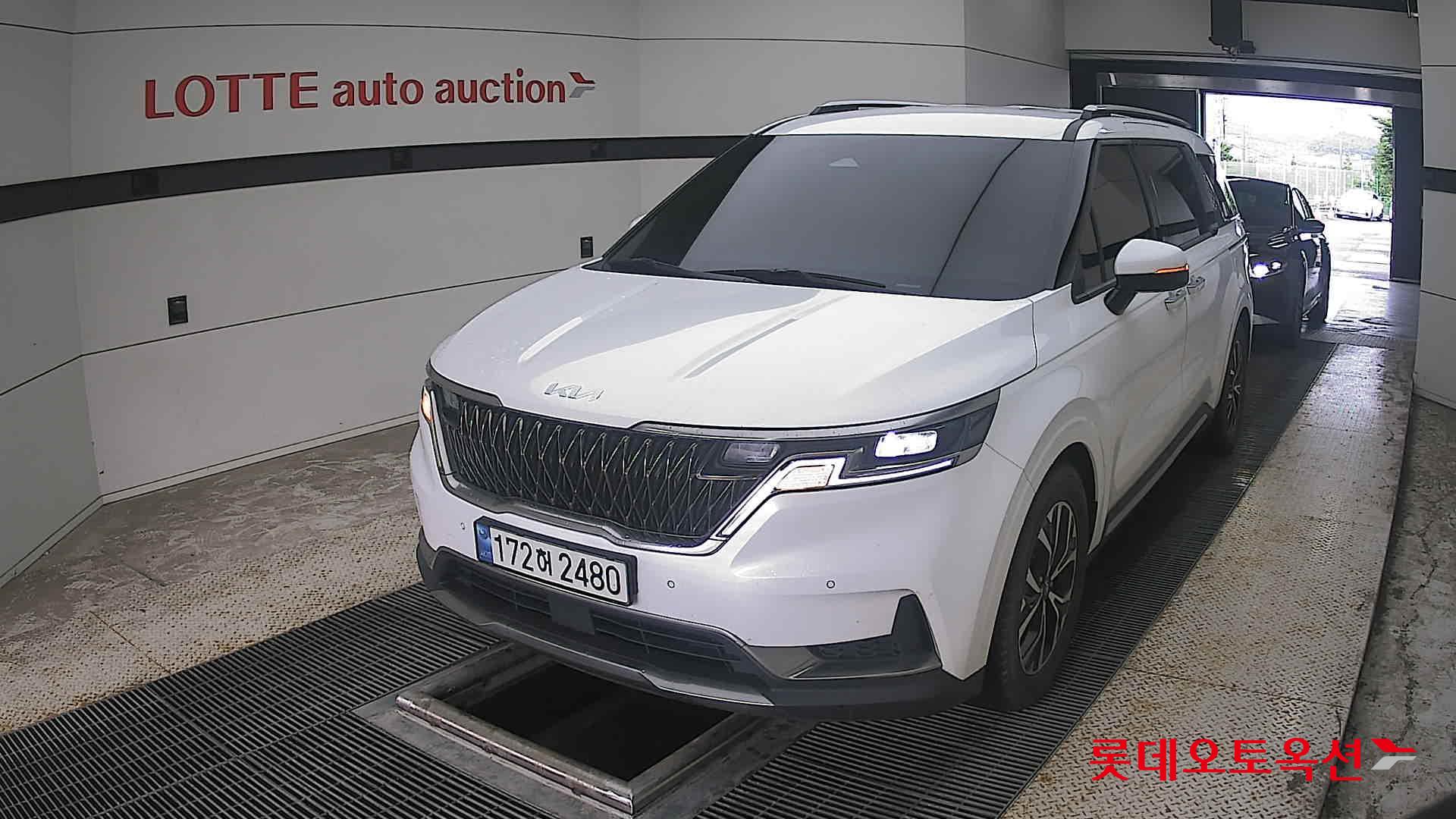 2023 - kia carnival