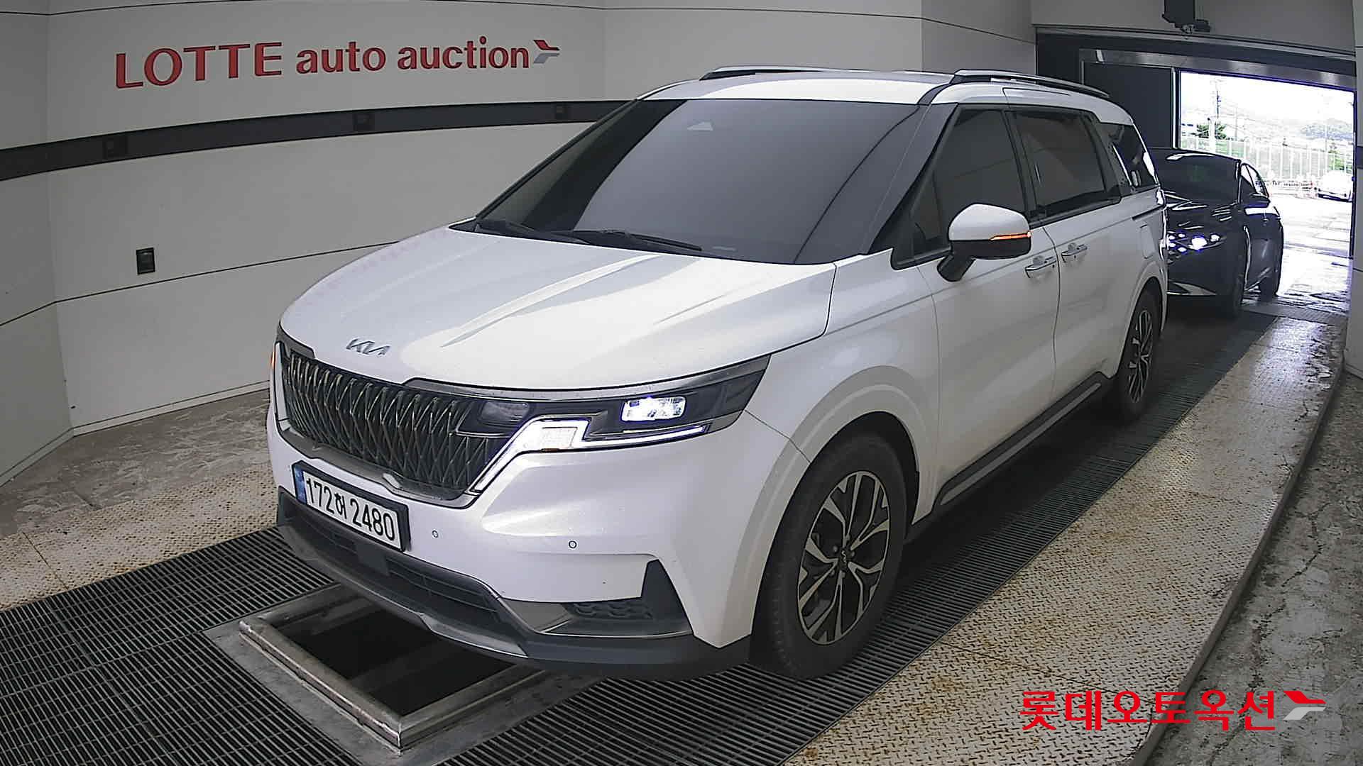 2023 - kia carnival