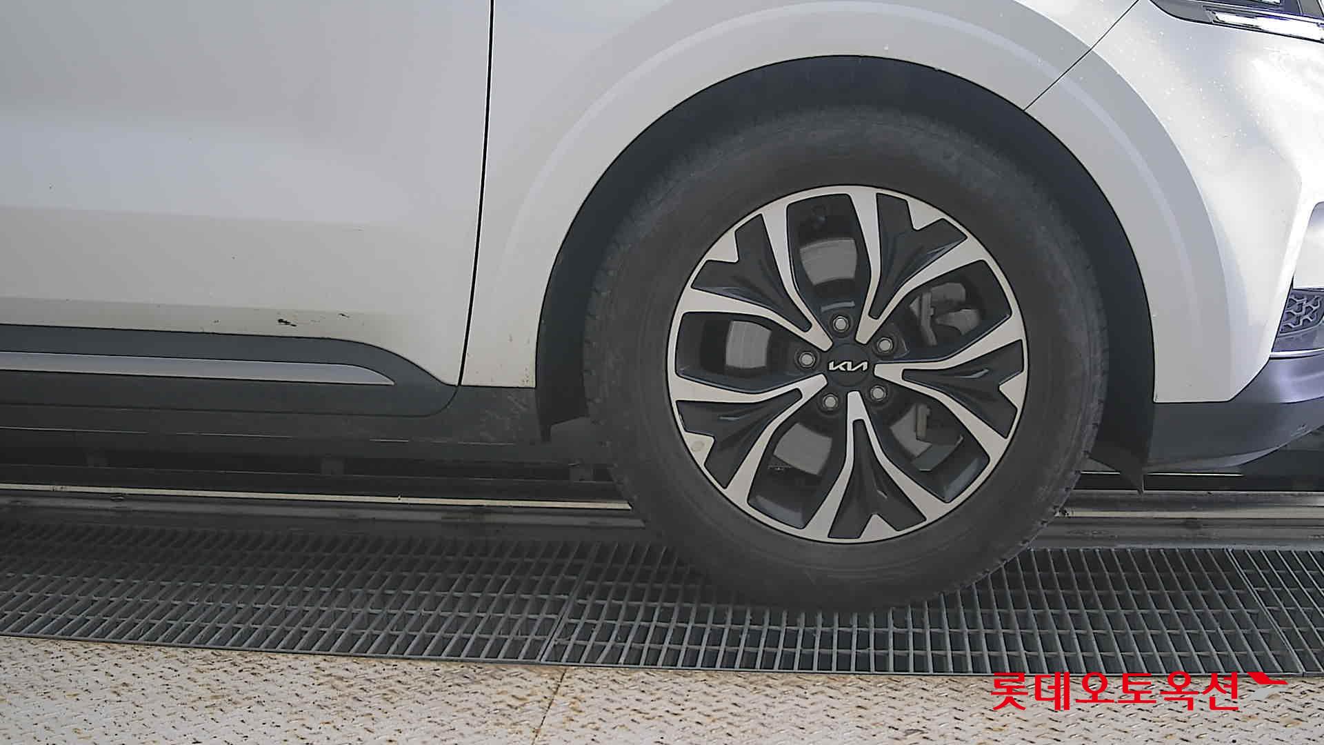 2023 - kia carnival