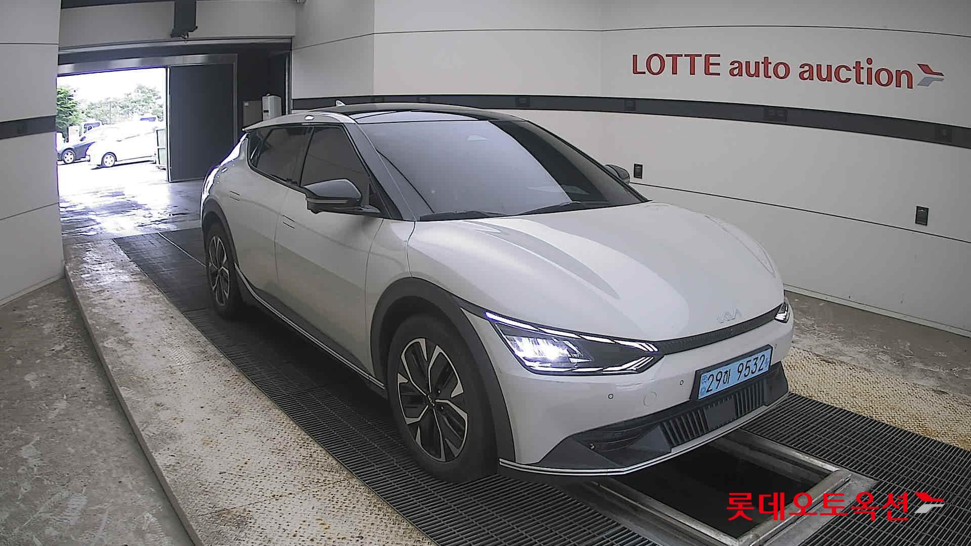2022 - kia ev6