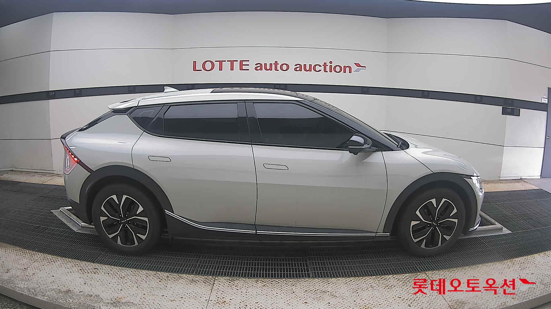 2022 - kia ev6