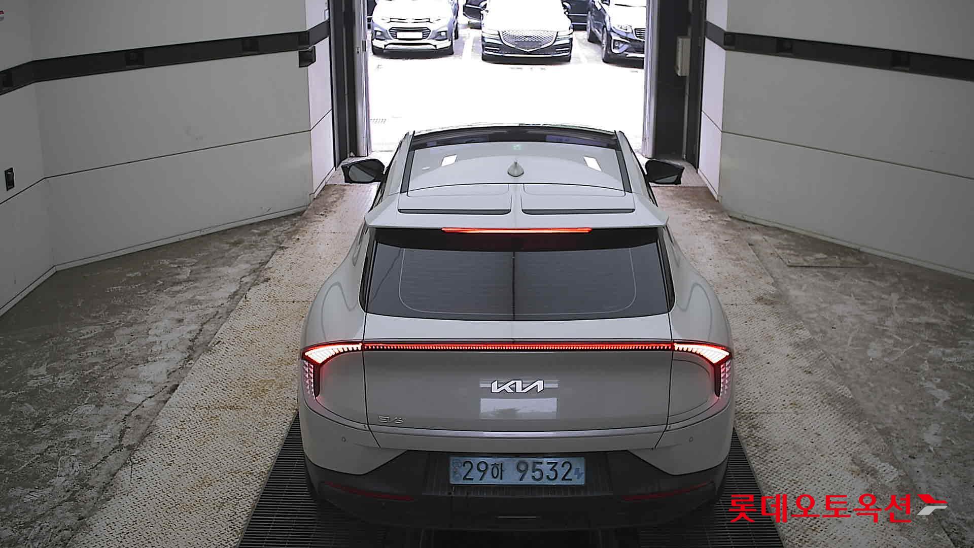2022 - kia ev6